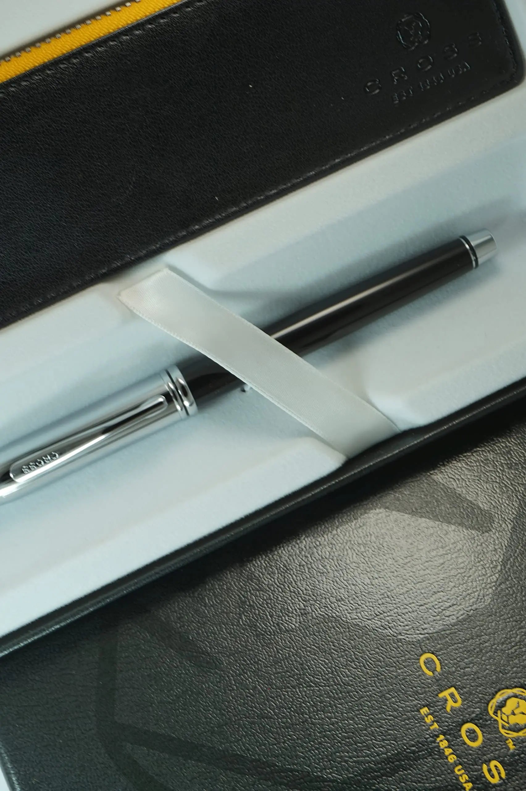 A.T. Cross Cross Townsend Black Lacquer Tuxedo Selectip Gel ink Rollerball Pen and Matching pen pouch Cross