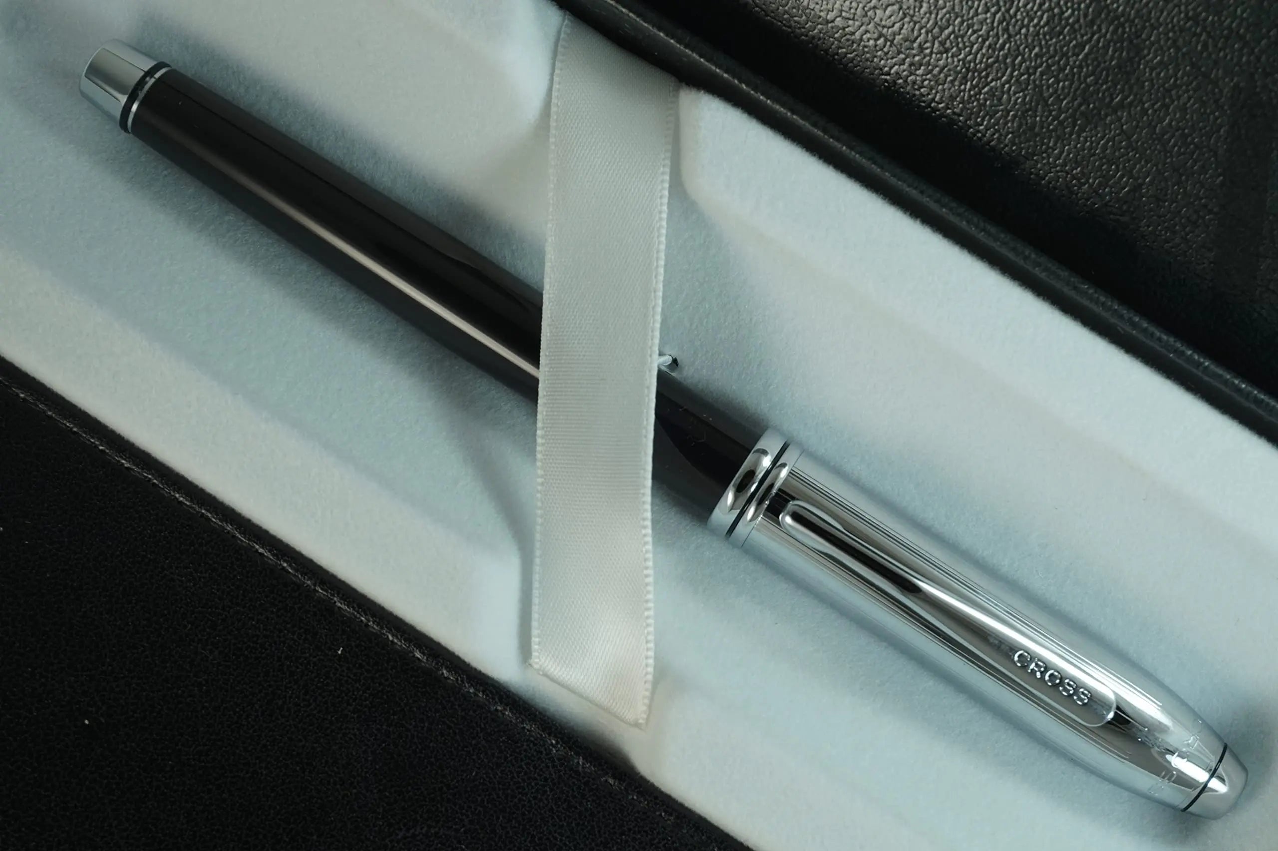 A.T. Cross Cross Townsend Black Lacquer Tuxedo Selectip Gel ink Rollerball Pen and Matching pen pouch Cross