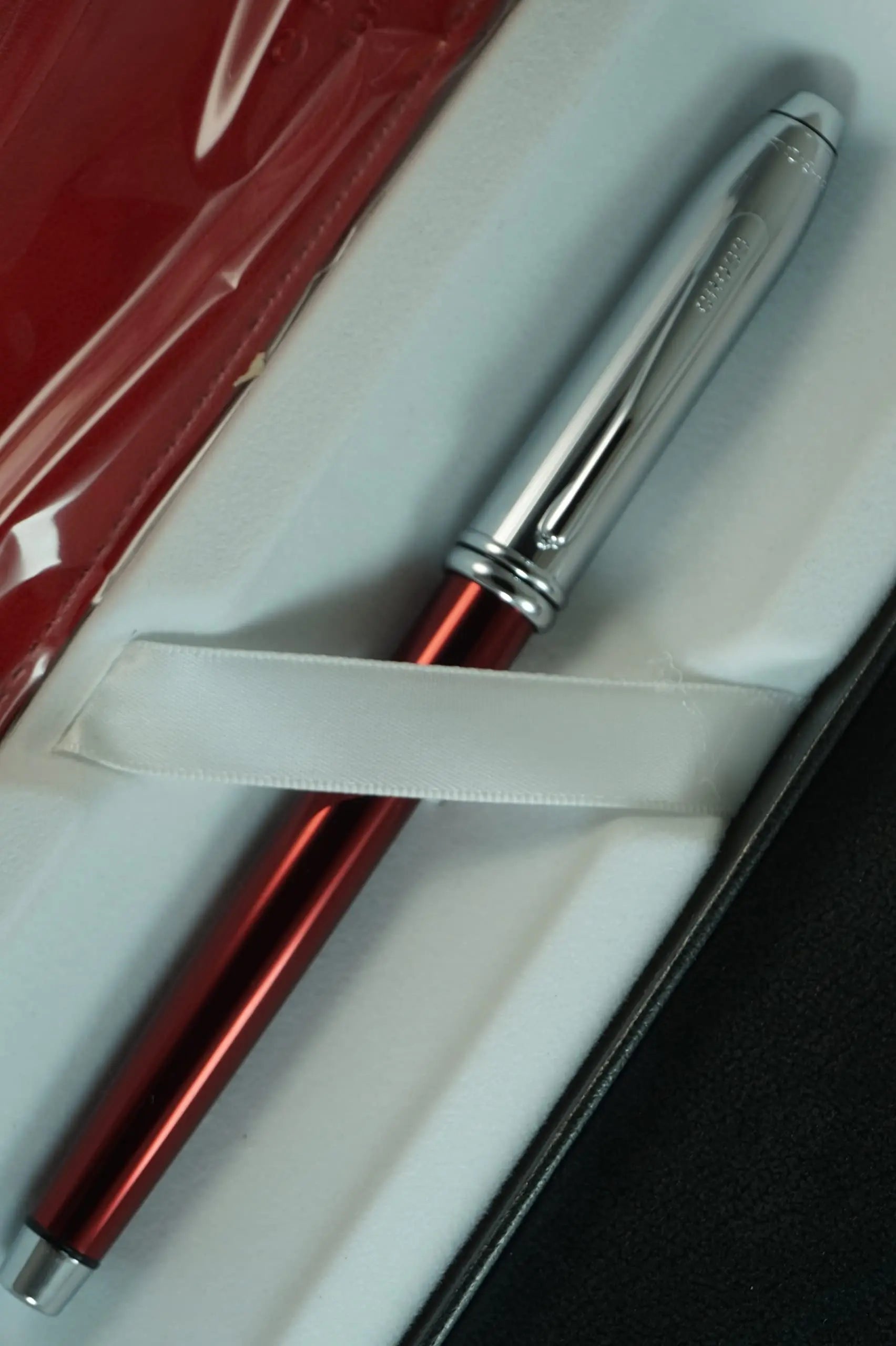 A.T. Cross Townsend Red Lacquer Tuxedo Selectip Gel ink Rollerball Pen and Matching Red Pen Pouch Set Cross