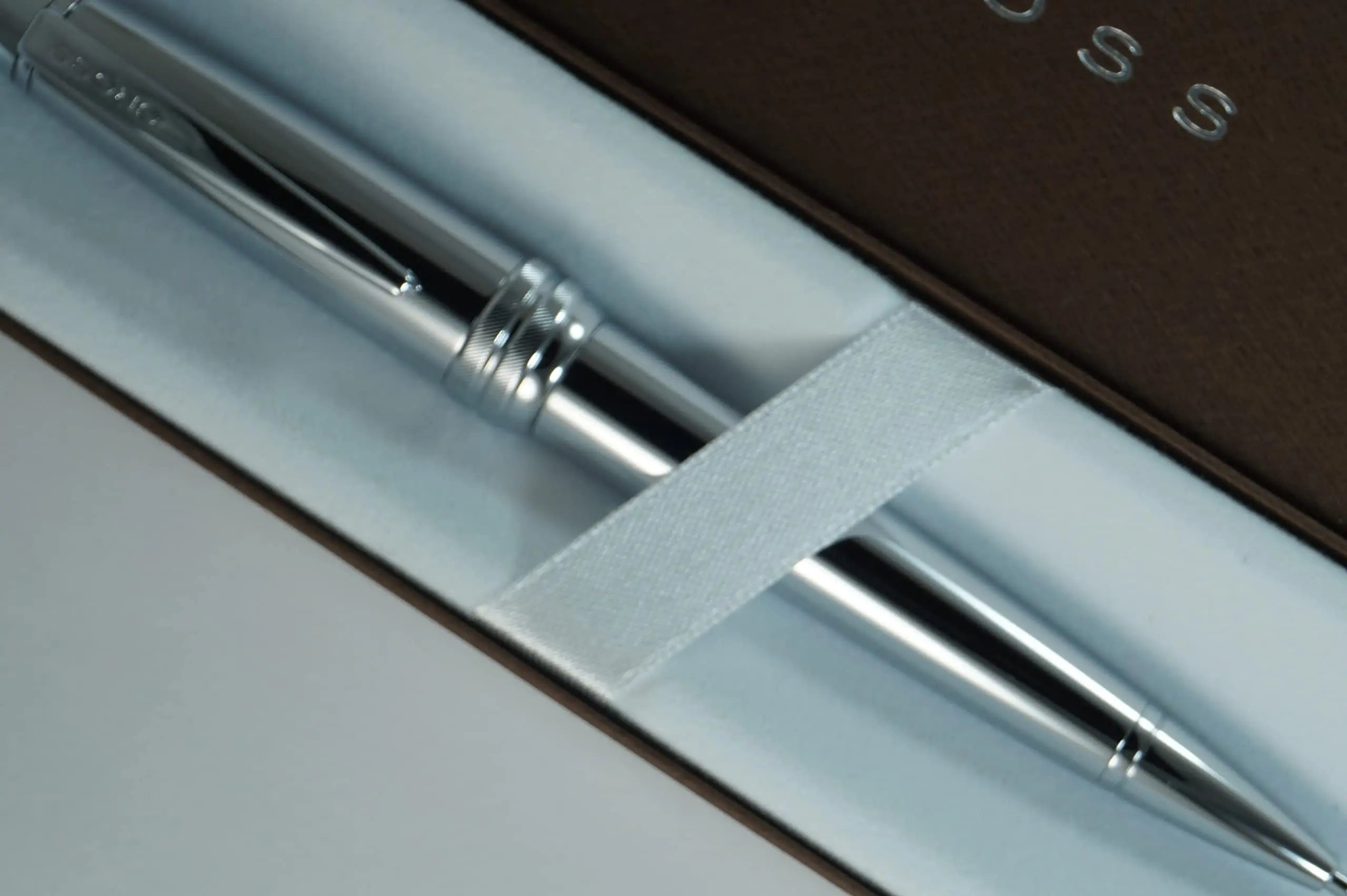 Cross Bailey, Polished Chrome signature Diamond cut multi-grooved center Ring 0.7MM Pencil Set. A great Gift for any occasion. Cross