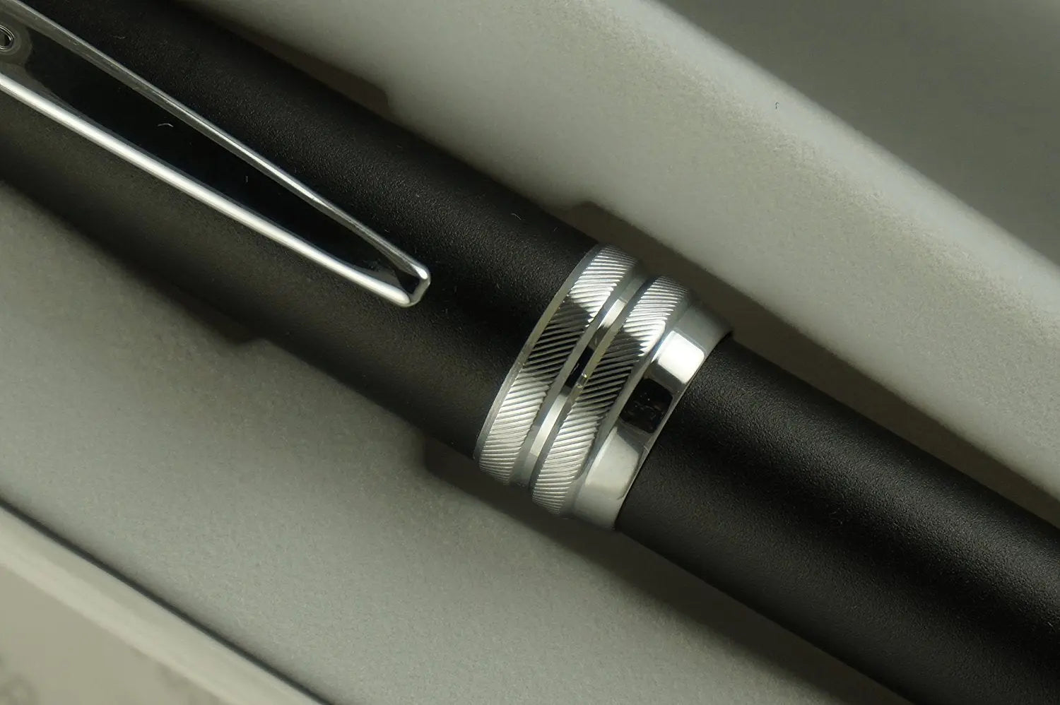 Cross Baily Executive Companion Satin Black, Diamond Cut Multi-Groove Center Ring, and Medium Nib Fountain Pen Cross
