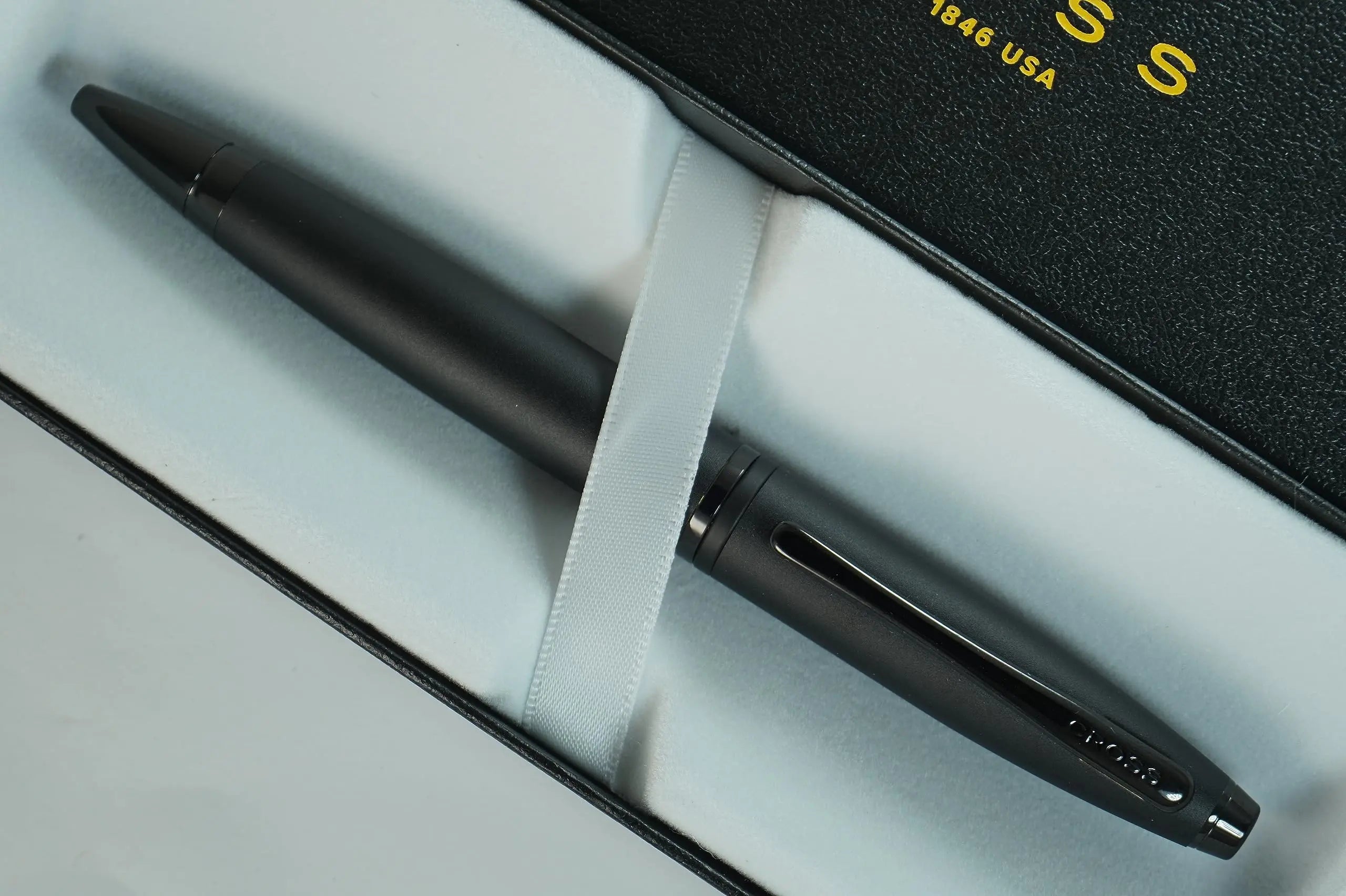 Cross Calais Carbon Matte Jet Black Signature Mid band and PVD Appointments Ballpoint Pen - crosspenmall.com