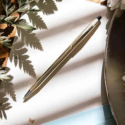 Cross Classic Century Refillable Fountain Pen, Medium Nib, Includes Premium Gift Box - Black Lacquer - crosspenmall.com