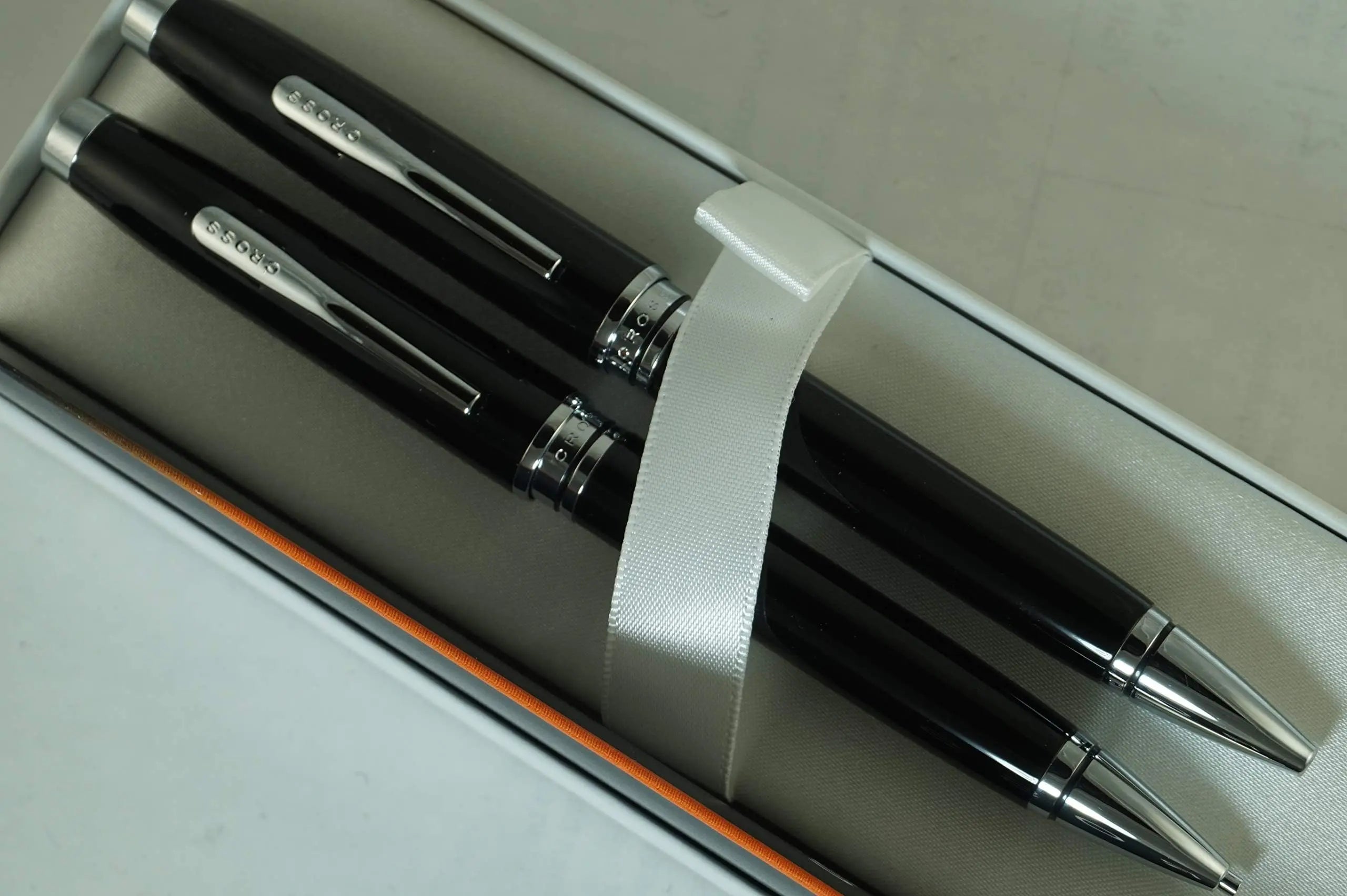 Cross Classic Coventry Black Lacquer & Extremely Polished Appointments with Distinctive Cross Special Signature Mid Rings,Coventry Pen & 0.7MM Pencil Set. - crosspenmall.com