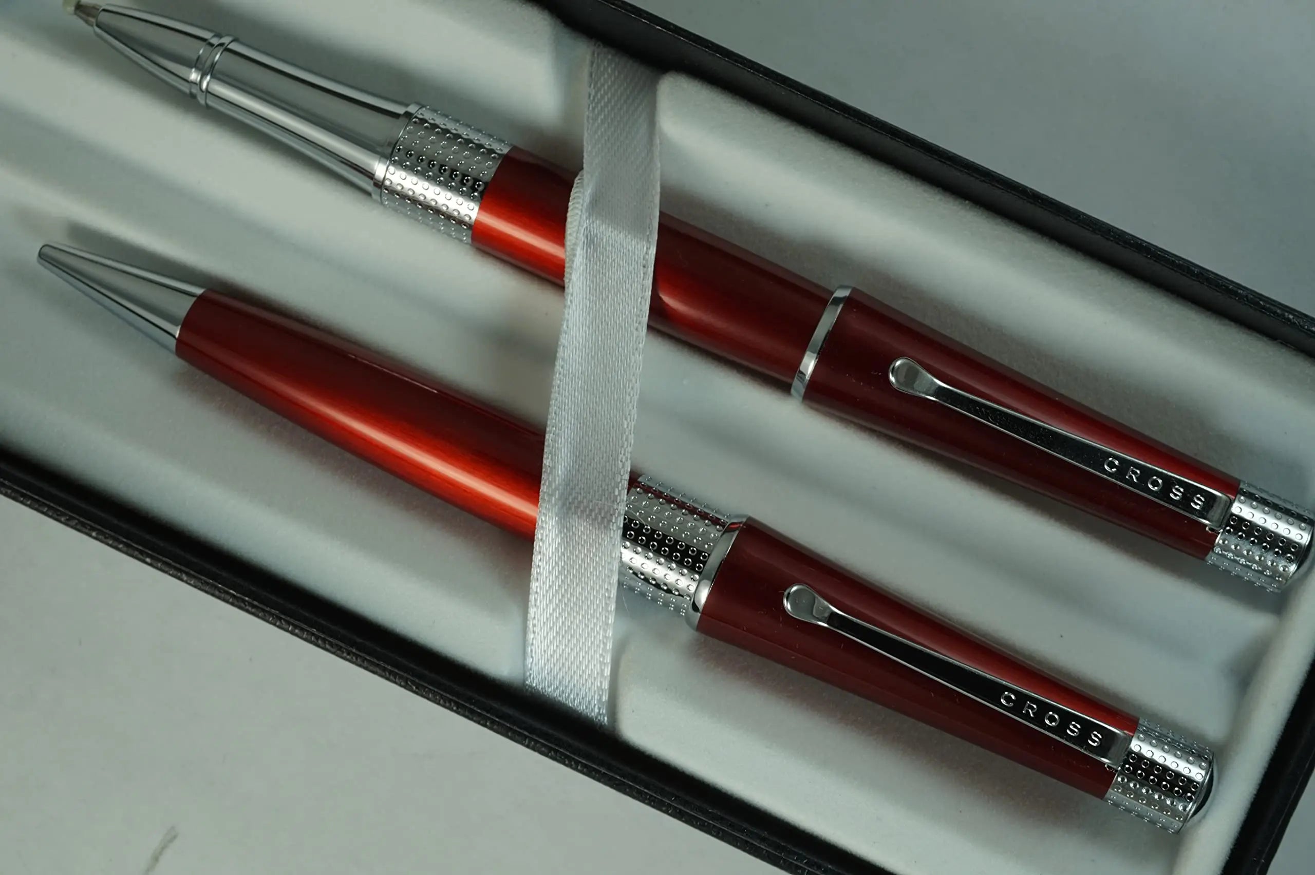 Cross Collection Beverly Red Lacquer with Cross signature pronounced center Band Selectip Rollerball Pen and Ballpoint Pen Set.A great wedding, birthday, graduation & Christmas gift - crosspenmall.com