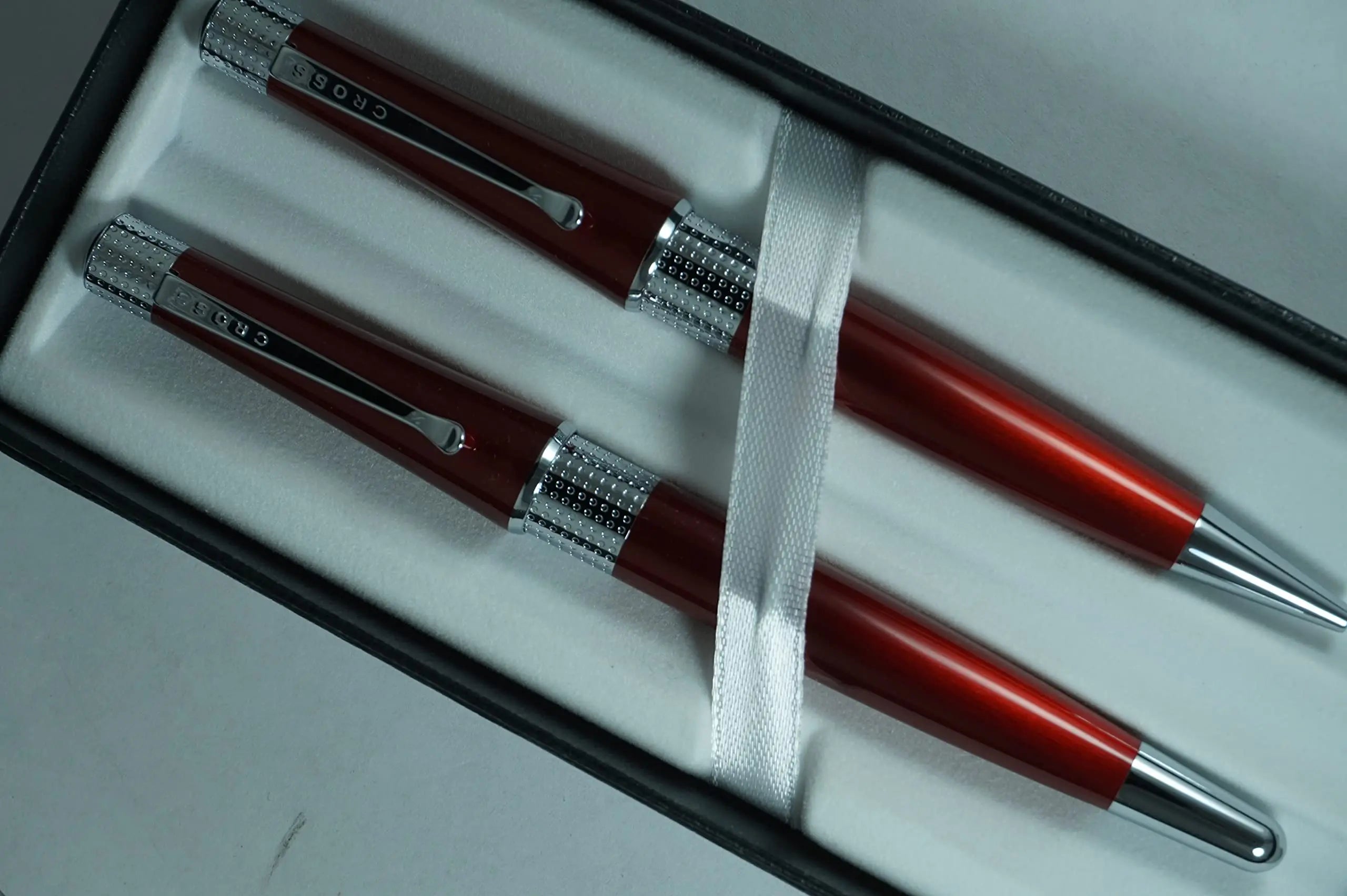 Cross Collection Beverly Red Lacquer with Cross signature pronounced center Band Selectip Rollerball Pen and Ballpoint Pen Set.A great wedding, birthday, graduation & Christmas gift - crosspenmall.com