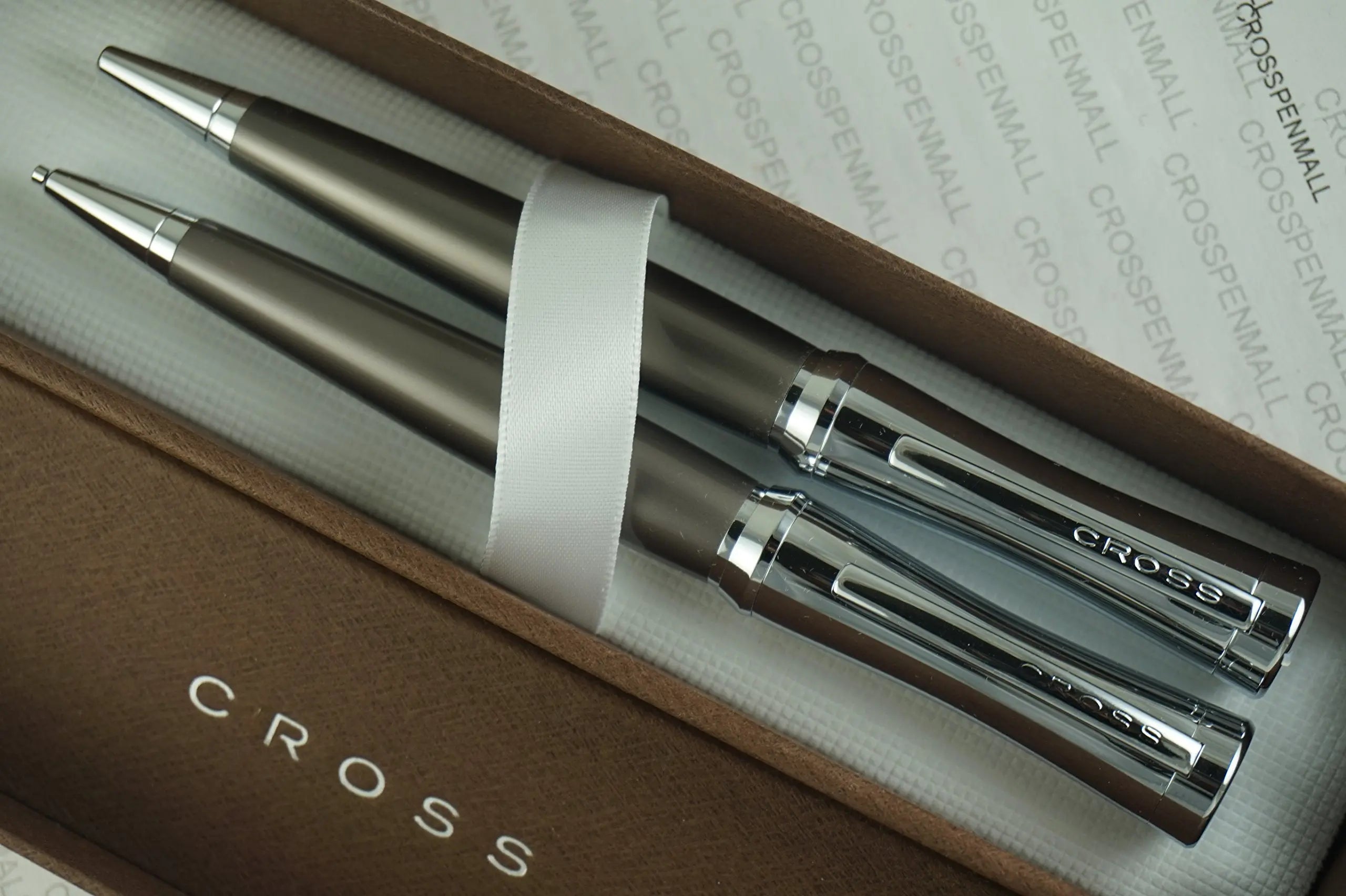 Cross Compact Parasol Curves with Extremely Polished Chrome Appointment and Titanium Plate Barrel Ball-Point Pen and 0.9mm Continuous Twist Pencil Set - crosspenmall.com