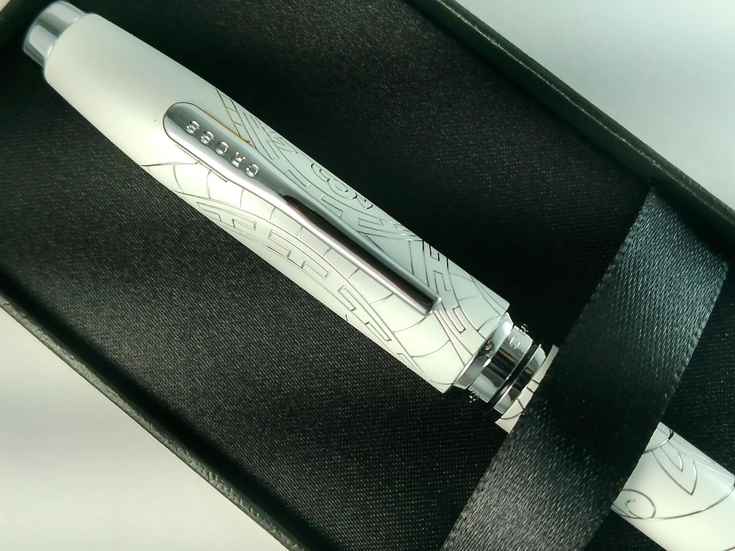 Cross Coventry Year of the Snake Pearl White Lacquer Fountain Pen, Engraved Snake Design Cap and Barrel Cross