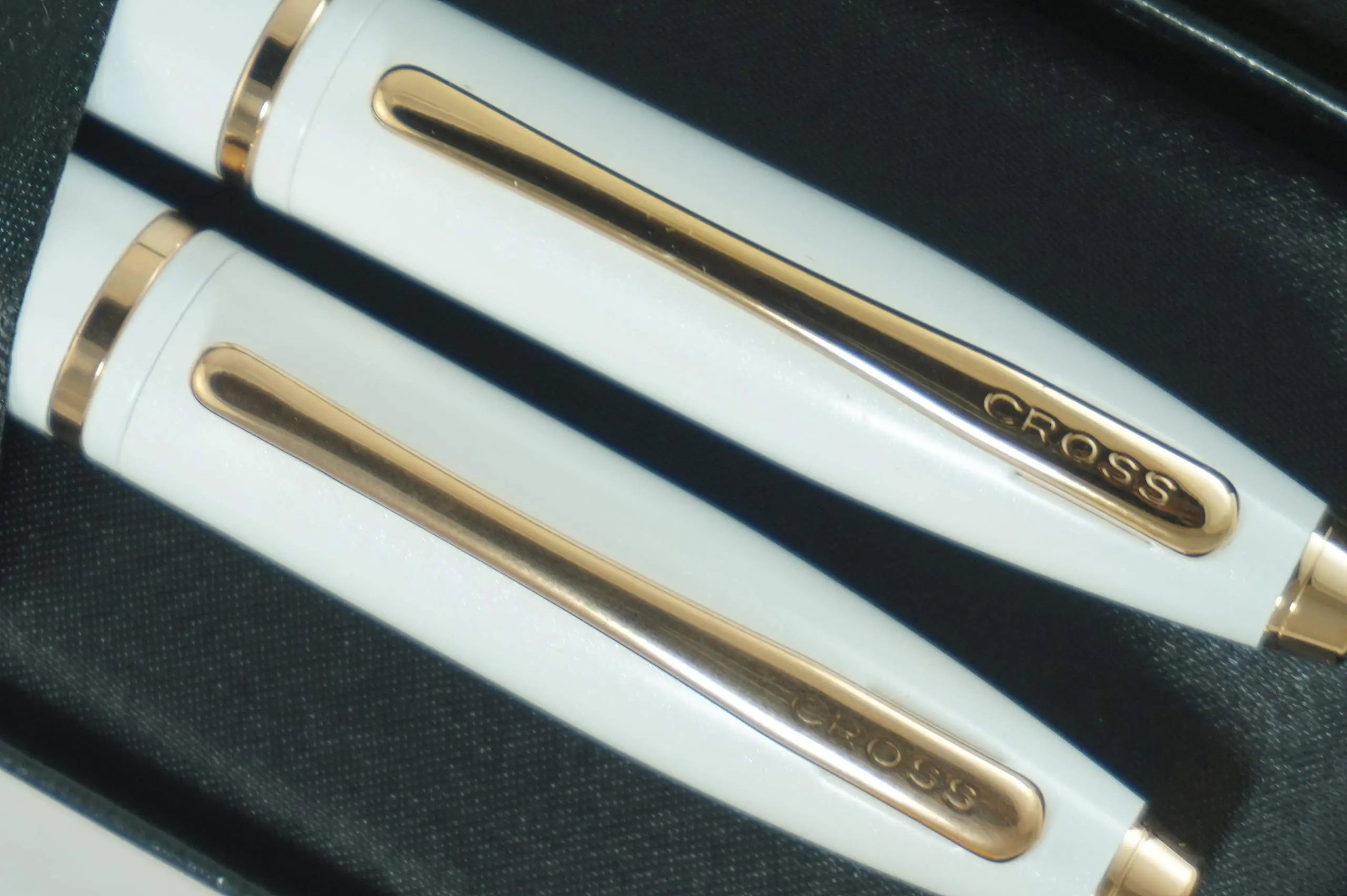 Cross Limited Collection Pearlescent White Lightening Medalist with 23KT Rose Gold Appointments signature mid Band Calaise Medium nib Fountain Pen and Ballpoint with 6 cartridges Cross