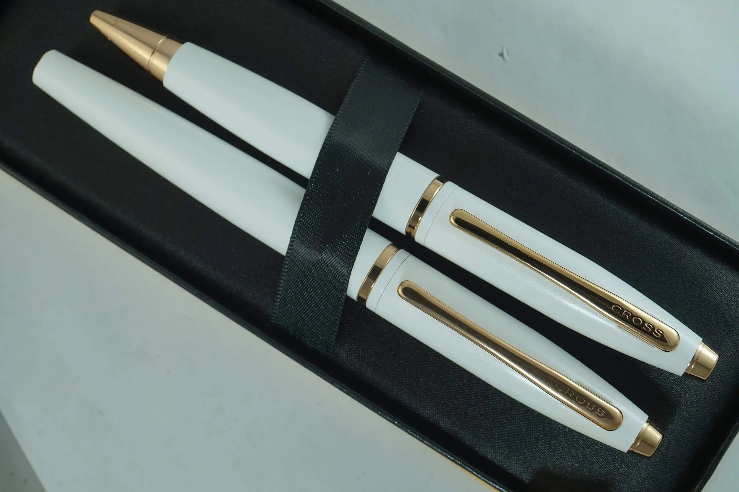 Cross Limited Collection Pearlescent White Lightening Medalist with 23KT Rose Gold Appointments signature mid Band Calaise Medium nib Fountain Pen and Ballpoint with 6 cartridges Cross