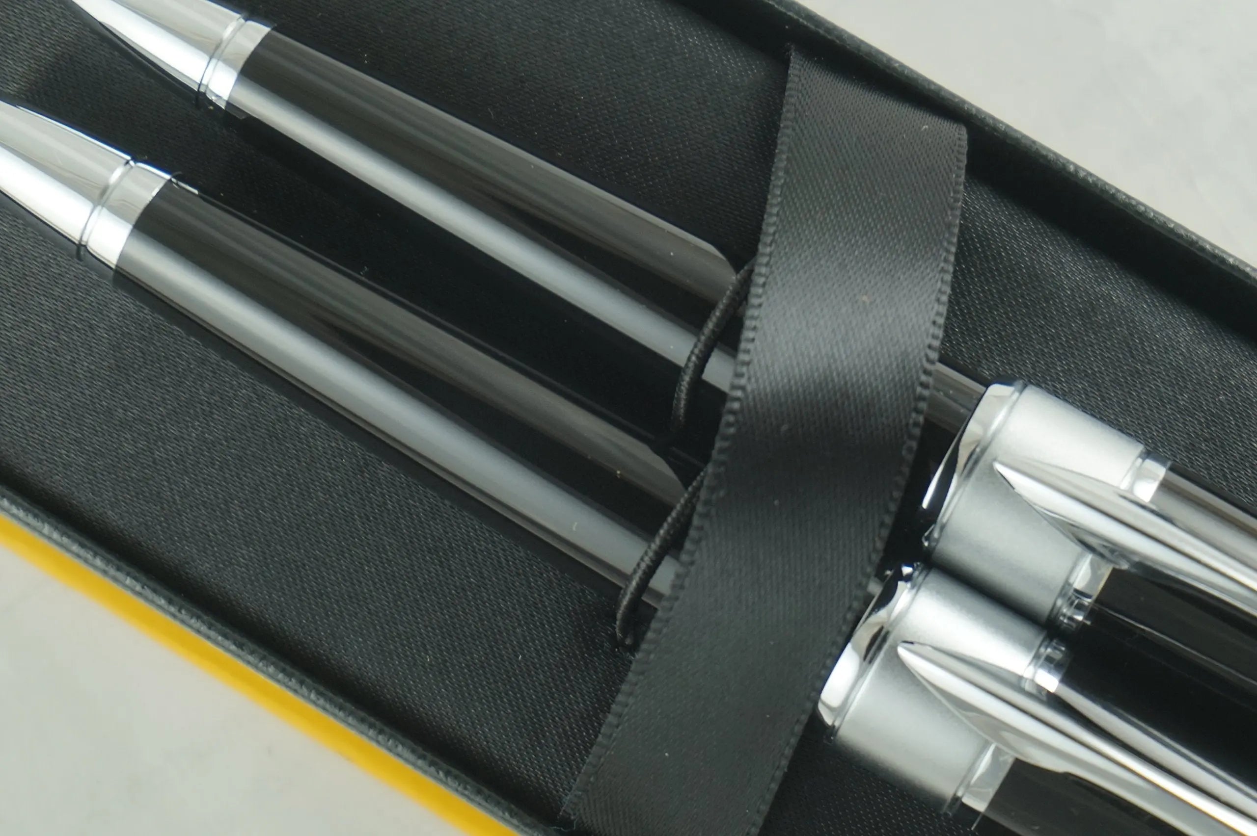 Cross Limited Edition in elegant Art Deco Apogee Executive Diamond Cut Black Barrel Selectip Gel Ink Rollerball pen and Ballpoint Pen set .A great personal and corporate gift - crosspenmall.com
