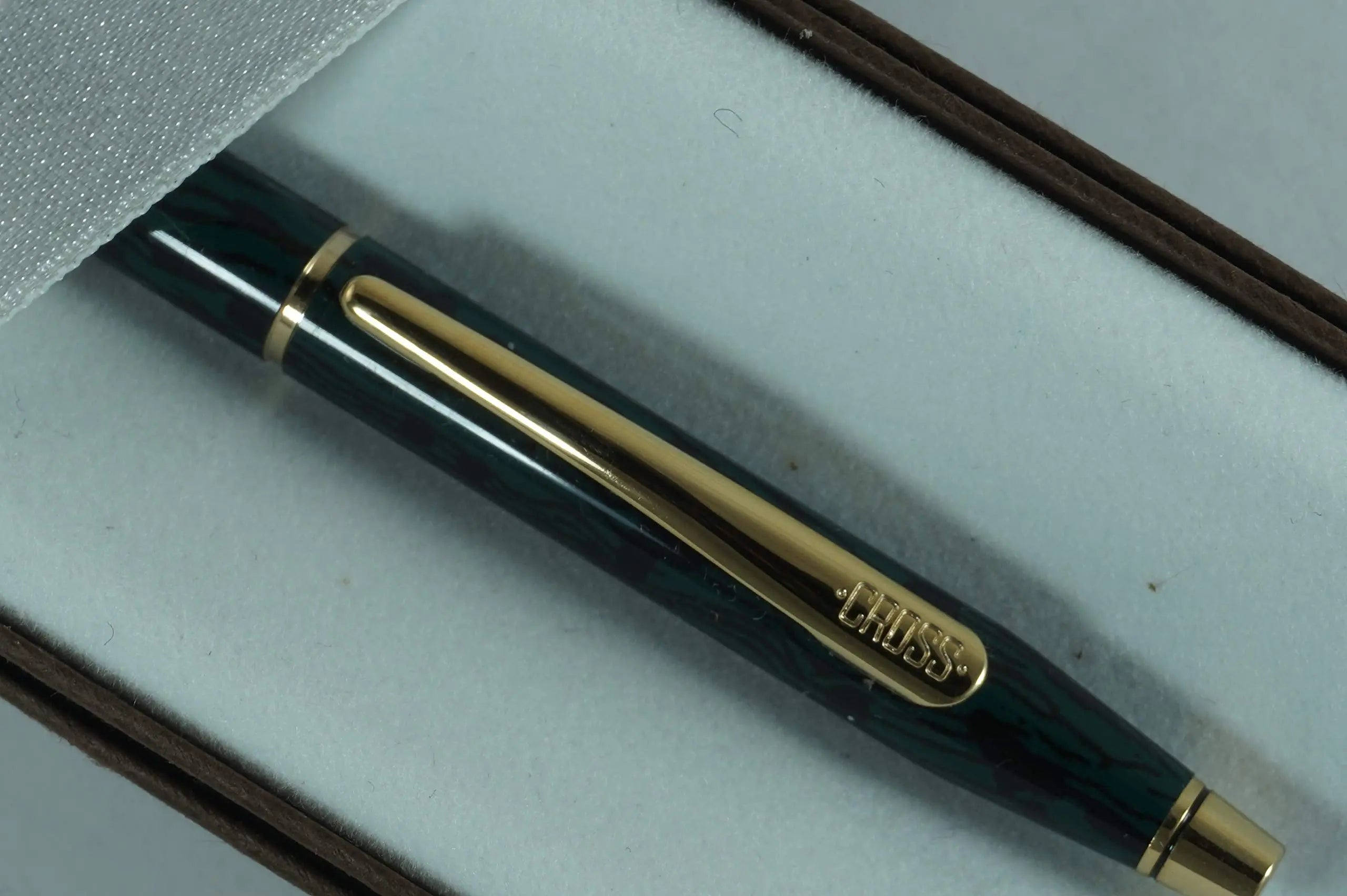 Cross Made in the USA Century Classic Green Wood Lacquer Barrel and 23KT Gold Appointments with 0.5mm Lead Mechanical Pencil .Made in Lincoln, USA Cross