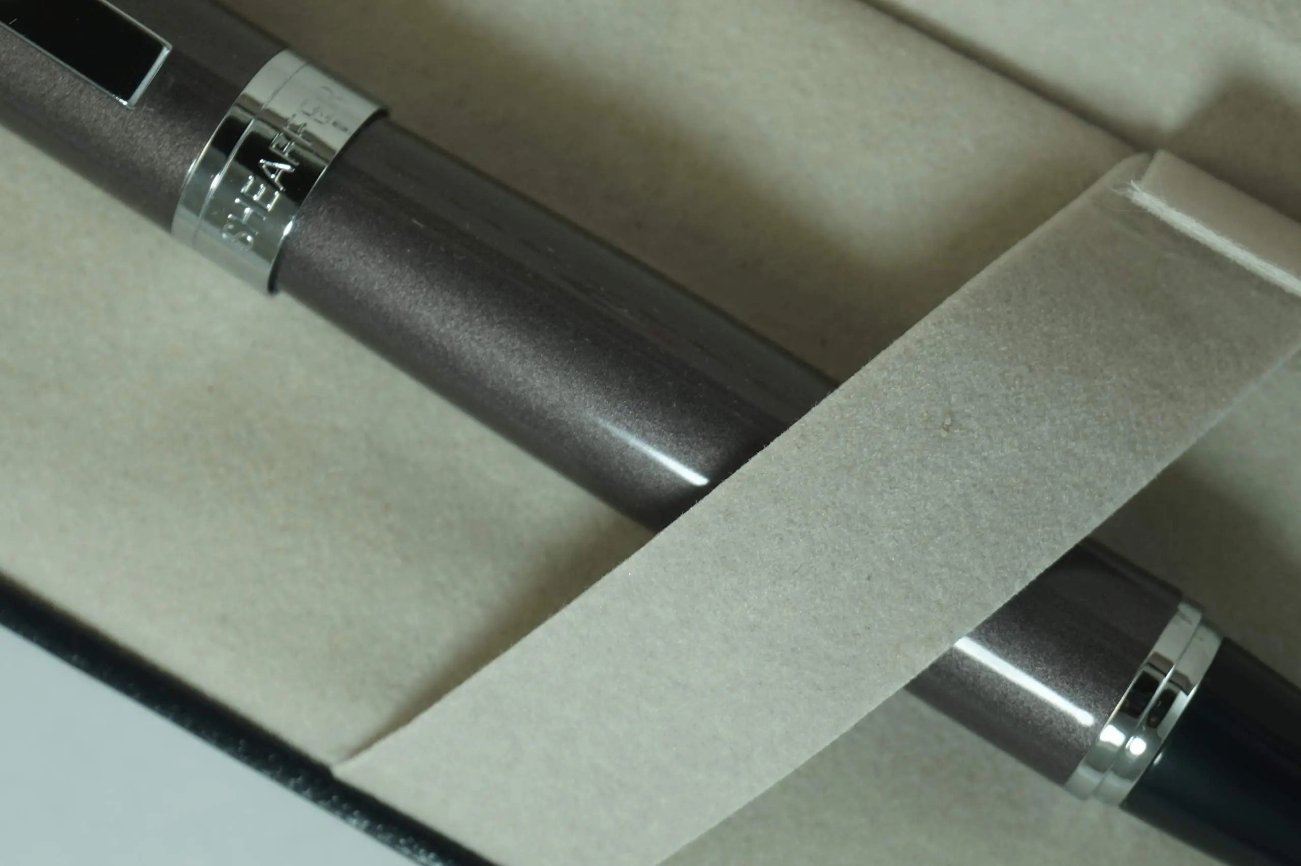 Cross Sheaffer 300 Collection II Metallic Brownish Grey, Compact, Polished Barrel and Appointments Medium Fountain Pen - crosspenmall.com
