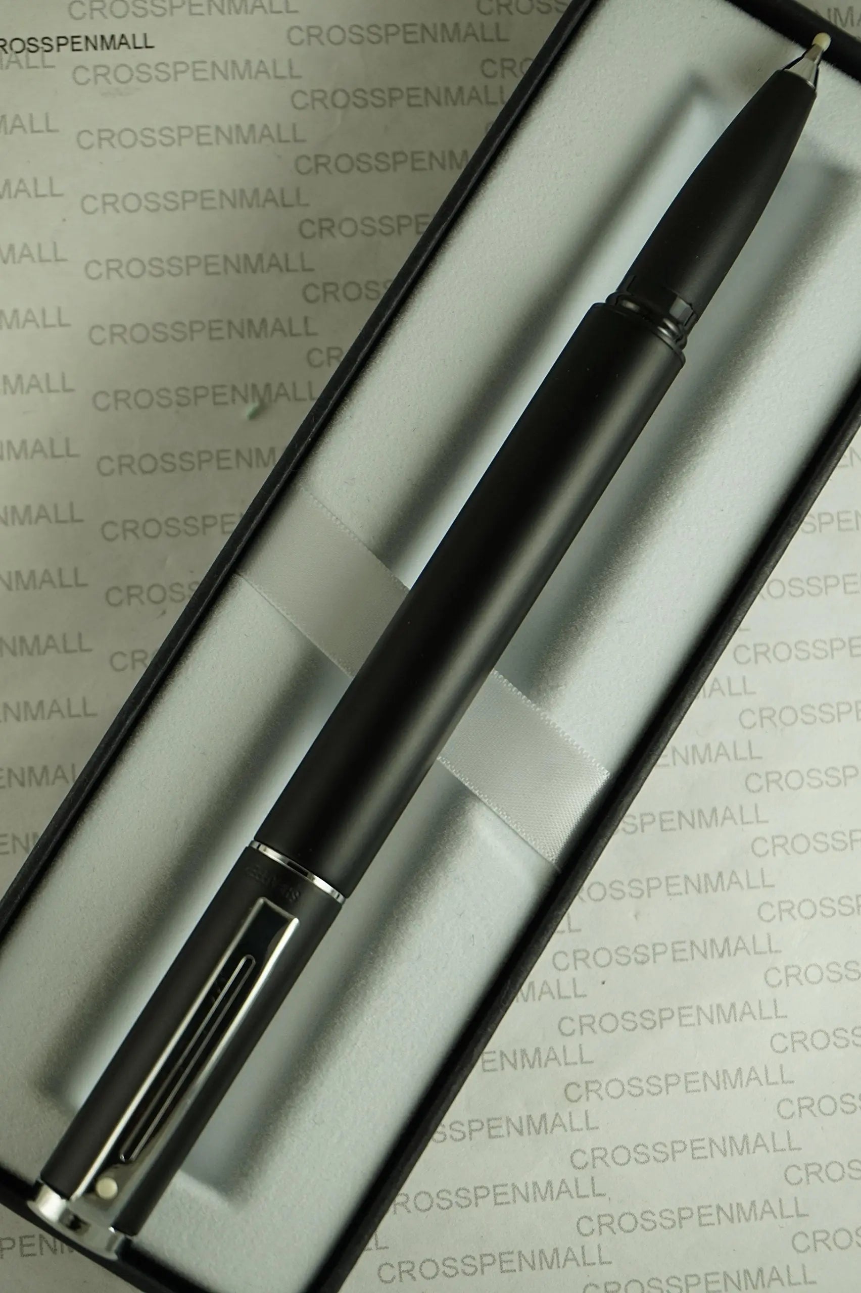 Cross Sheaffer Award Matte Black and Polished appointments Compact with Cylindrical Profile Rollerball Pen Cross