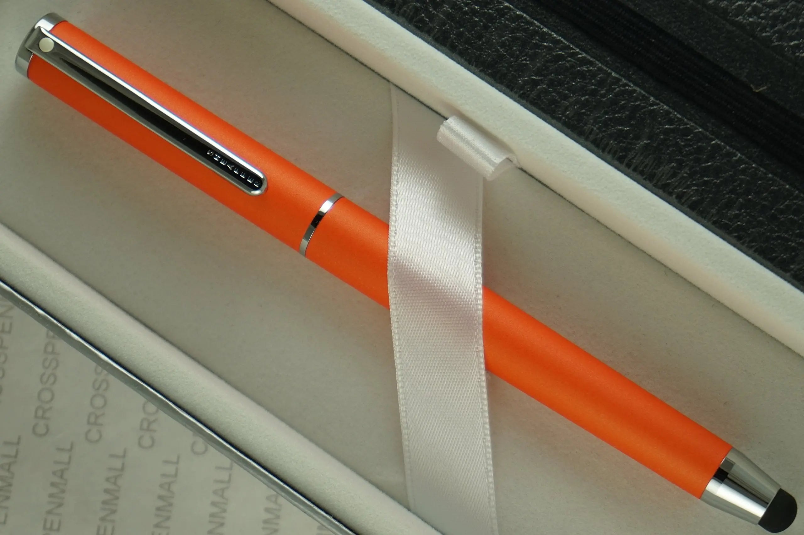 Cross Sheaffer, Matte Tangerine with polished Appointments Ballpoint Pen with Stylus and a matching Sheaffer Jounal set Cross