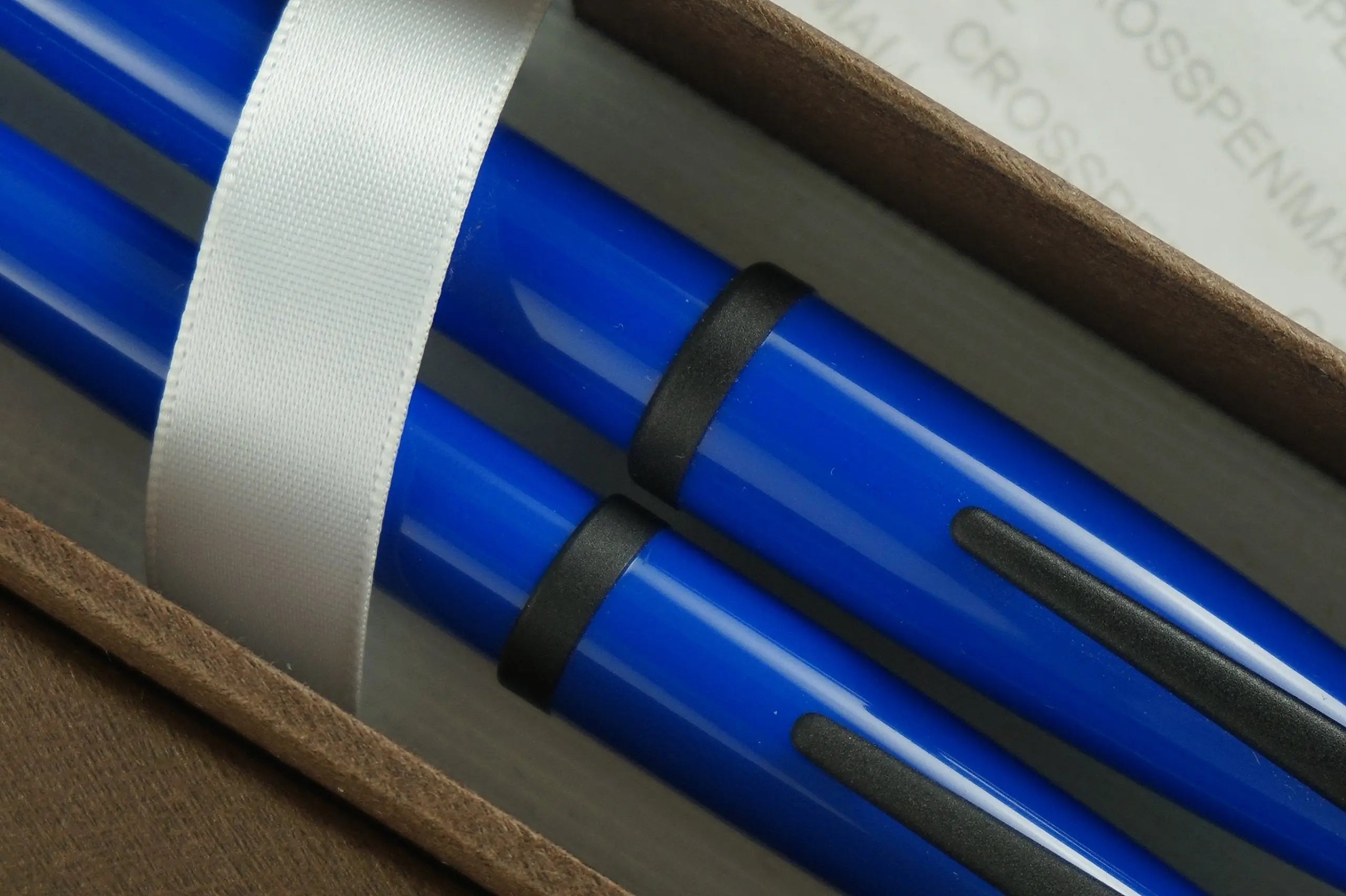 Cross Solo Electric Blue with 23k Gold Medium Nib Fountain Pen and 0.5mm Pencil Set crosspenmall.com
