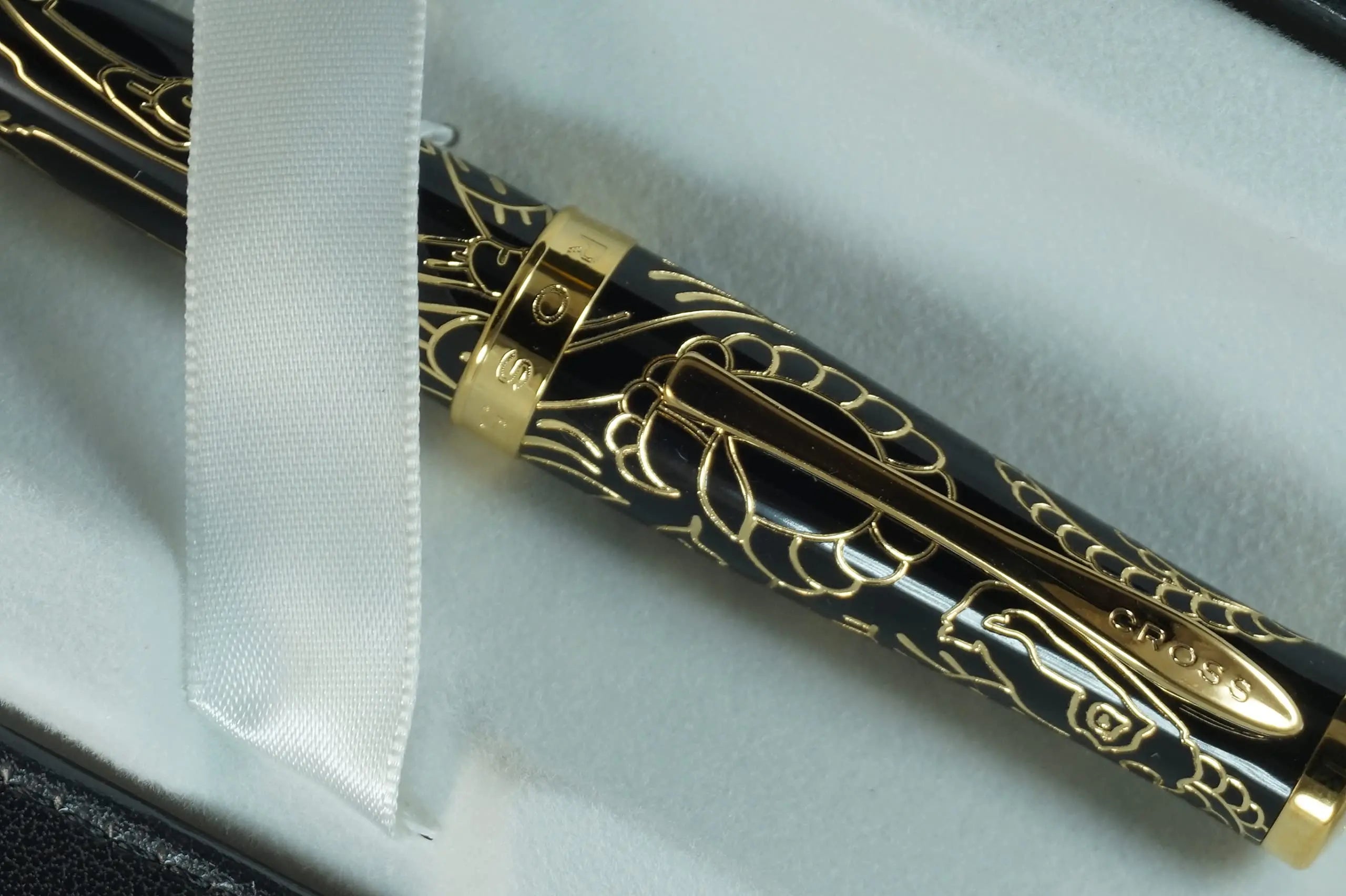 Cross Special Edition Hand made Year of the Goat - Black Lacquer and polished 23KT gold overlays and appointments Ballpoint Pen with Leather Pouch in big Corporate gift box Cross