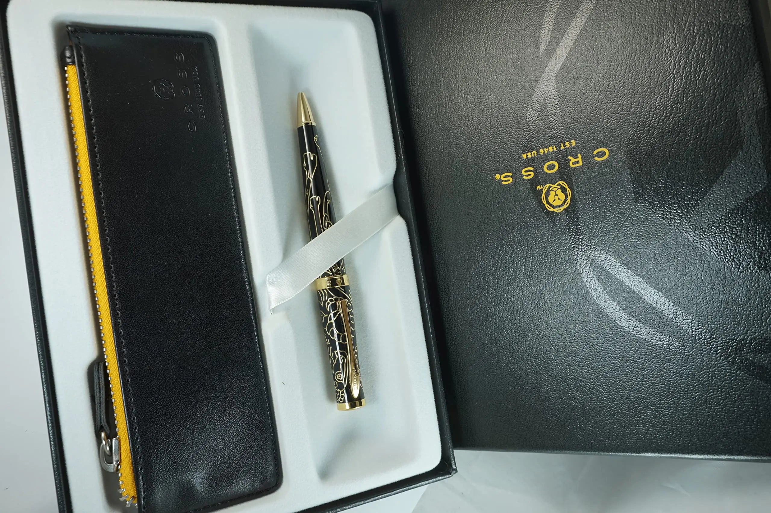 Cross Special Edition Hand made Year of the Goat - Black Lacquer and polished 23KT gold overlays and appointments Ballpoint Pen with Leather Pouch in big Corporate gift box Cross
