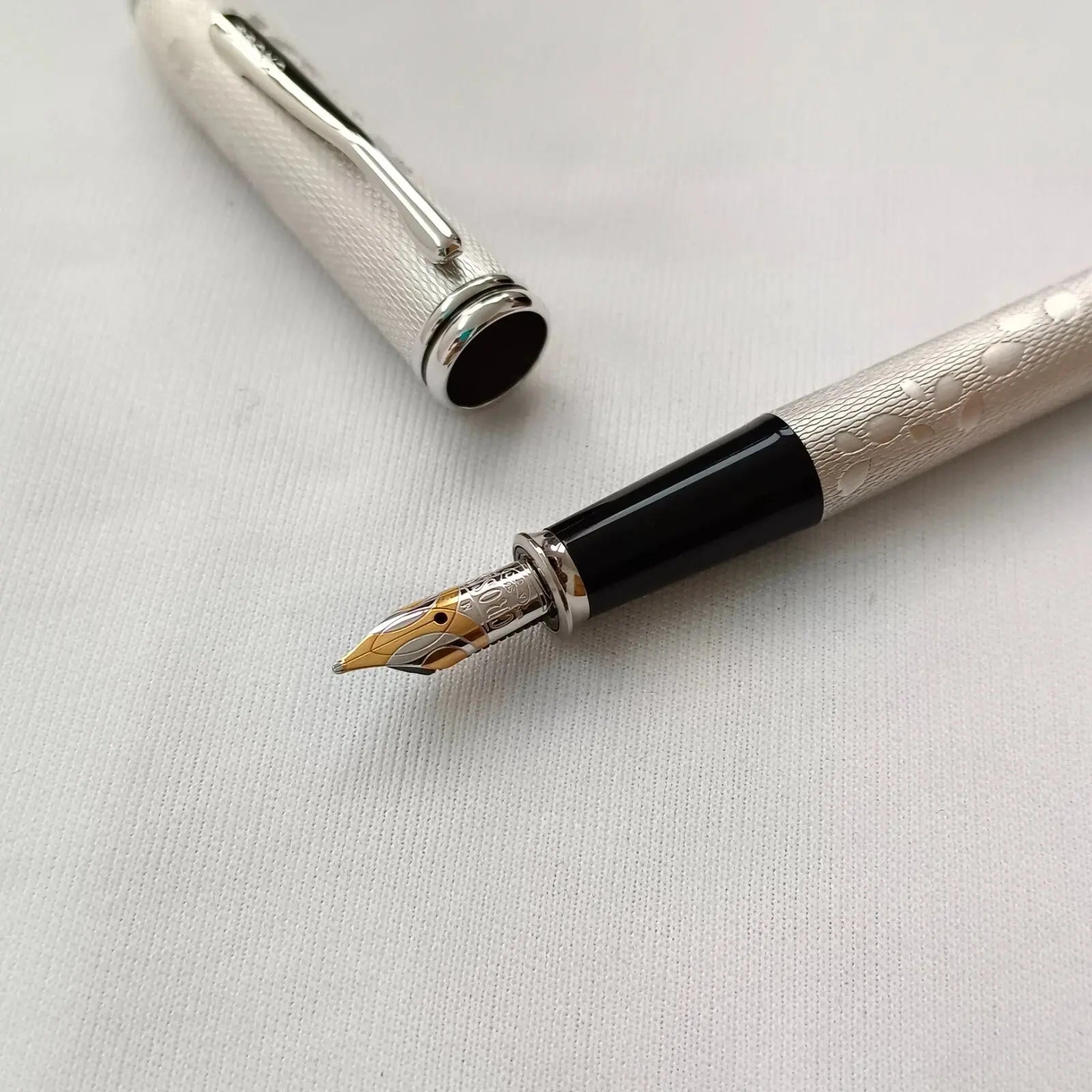 Cross Townsend Cherry Blossom Platinum Limited Edition Medium nib Fountain Pen with numbered Certificate of Authenticity (Copy) Cross