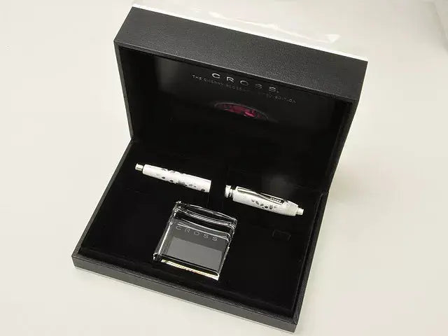 Cross Townsend Cherry Blossom Platinum Limited Edition Medium nib Fountain Pen with numbered Certificate of Authenticity (Copy) Cross