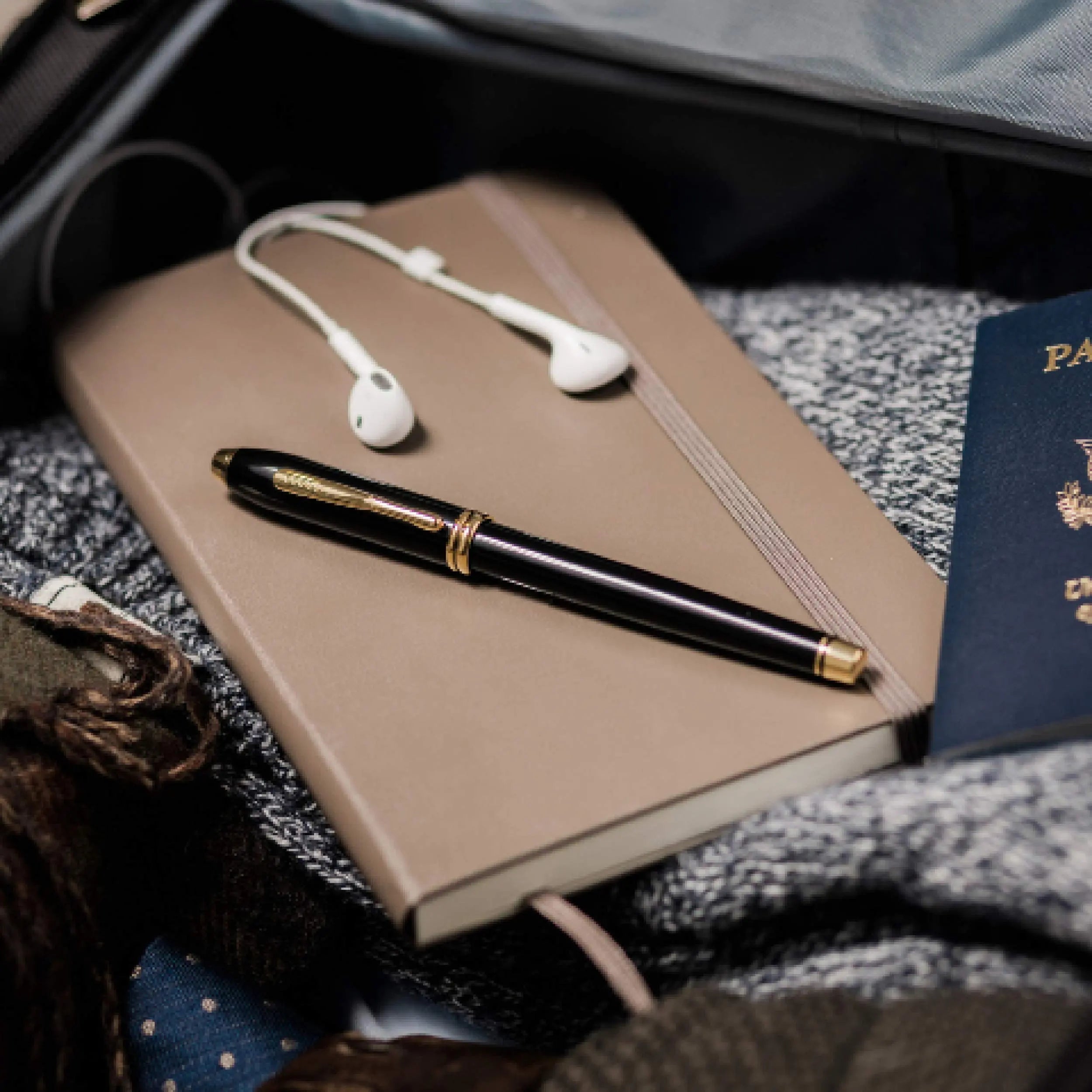 Cross Townsend Matt Black Limited Edition F Nib Fountain Pen with Luxury Gift Box - crosspenmall.com