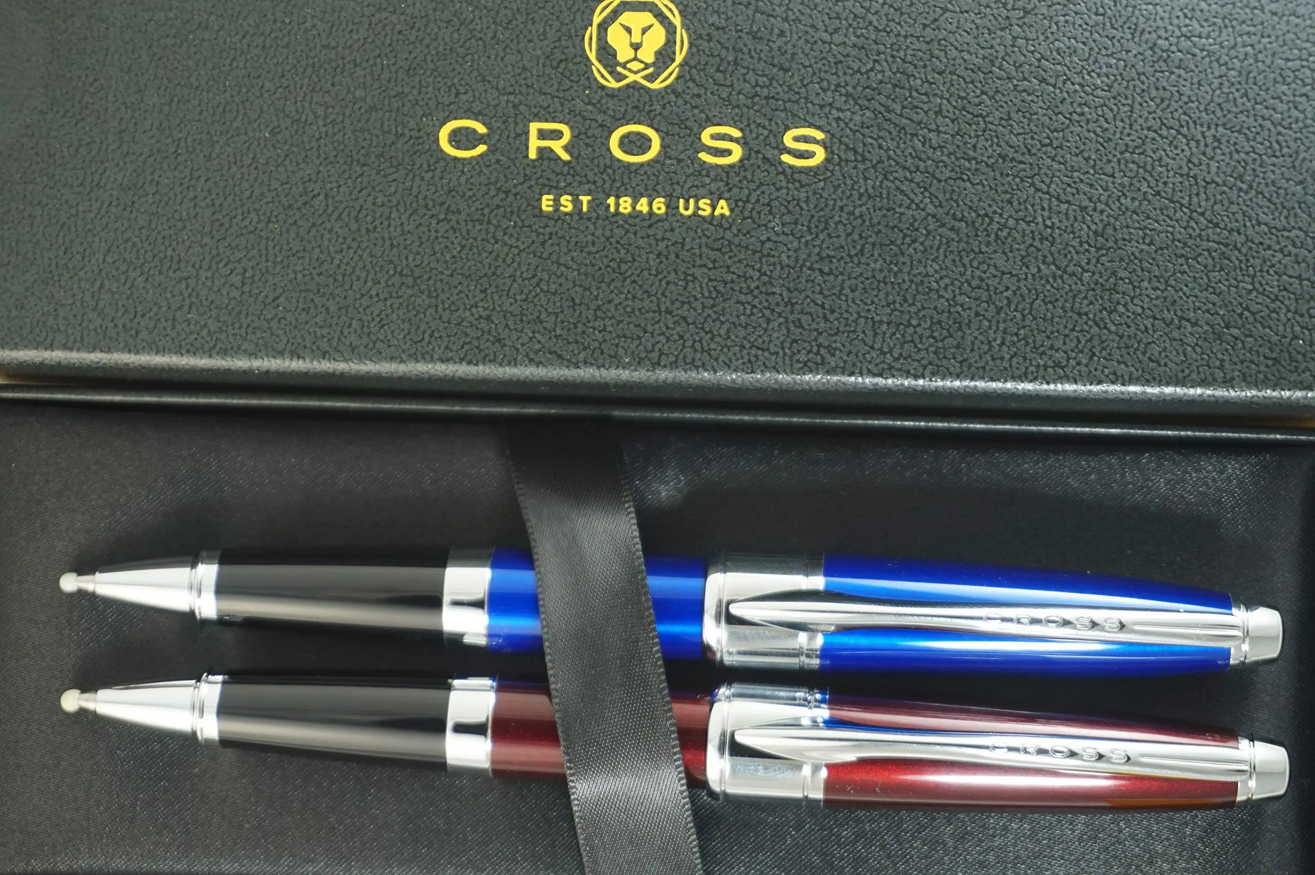 Limited Release Edition elegant Art Deco Apogee Executive Diamond Cut Translucent Red and Blue Barrel Duo Selectip Gel Ink Rollerball pens Cross