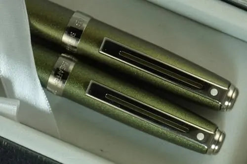 Sheaffer Signature Prelude Lightning Incandescent Green with Nickel Appointments Rollerball Pen, Ballpoint Pen and Journal - crosspenmall.com