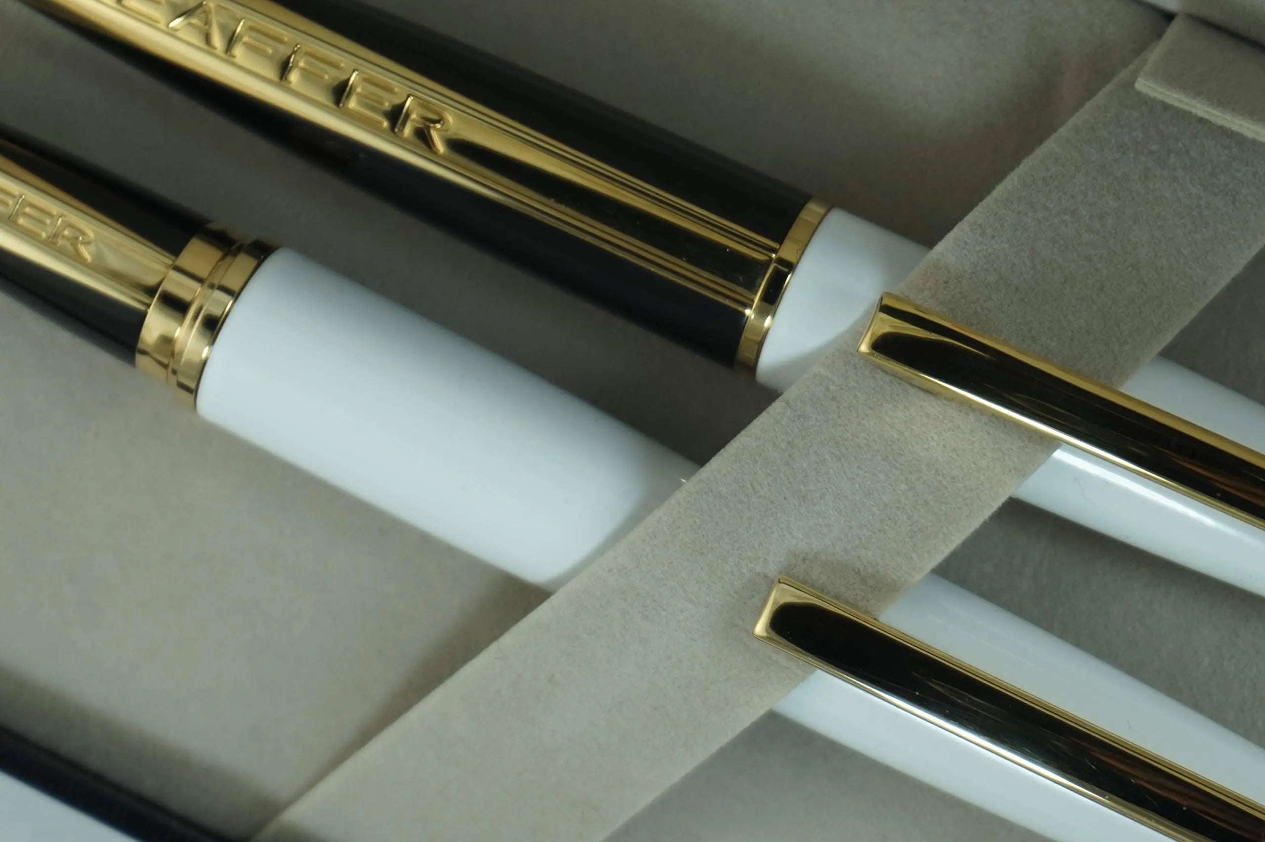 Sheaffer Taranis Aerodynamic Power, Sleek Style and Patent-pending Gripping Section Stormy White, and 22KT Gold Trim Accent Rollerball and Ballpoint Pens set Sheaffer