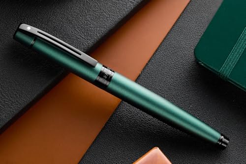 Sheaffer 300 Matte Green Pen with Contrating Black PVD Trims and Matching Pouch gift Set Sheaffer