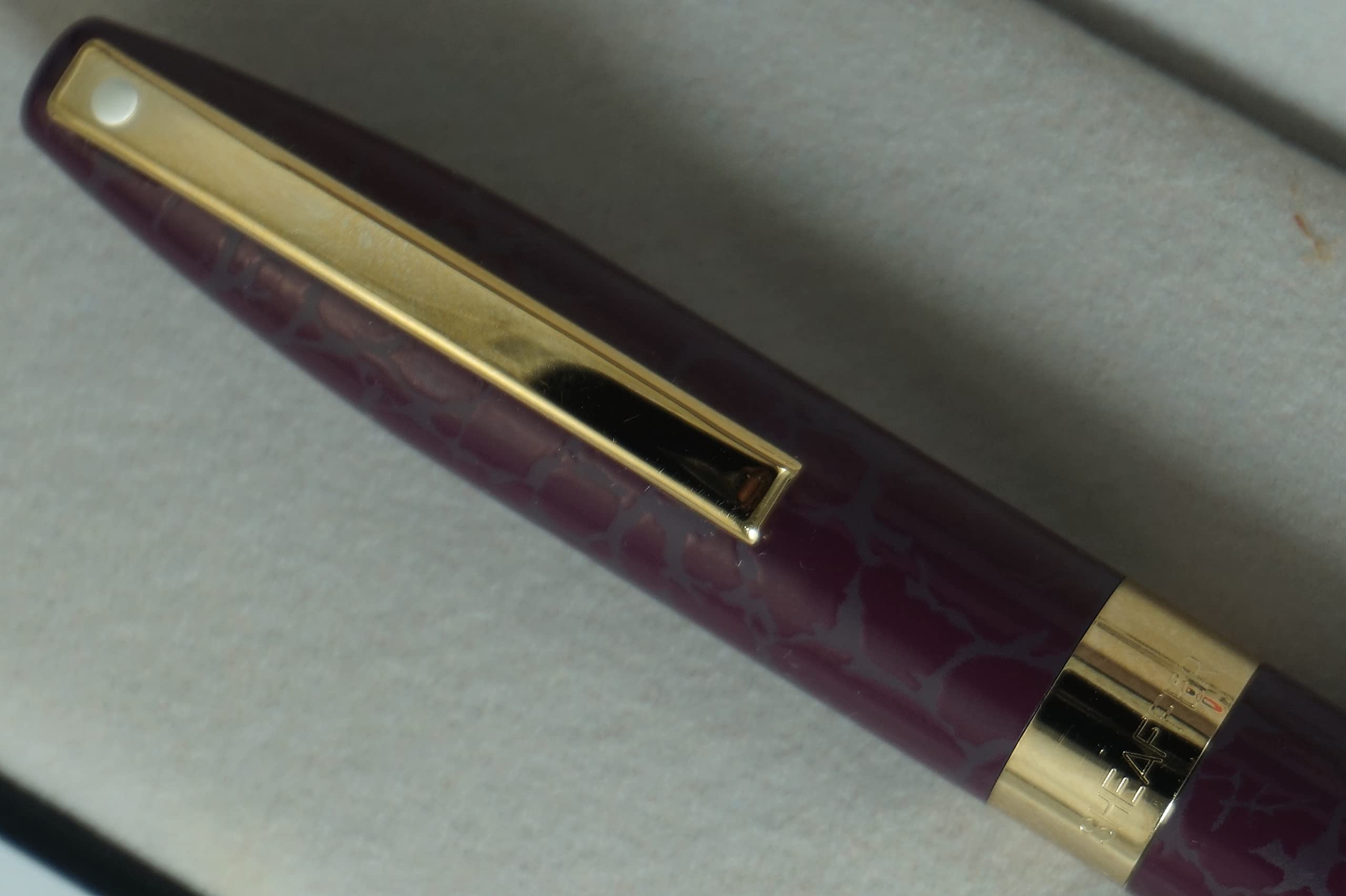 Sheaffer Hand made in USA Legacy Heritage Look of Leather wine burgundy barrel and 22KT Gold Appointments Ballpoint pen - crosspenmall.com