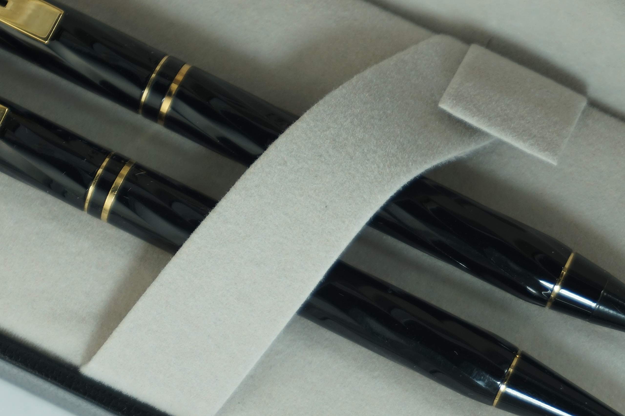 Sheaffer Made in the USA Signature Targa Spiral black Lacquer Barrel with Signature Targa Centre Gold rings and 22KT Gold appointments ballpoint Pen and 0.5MM pencil set - crosspenmall.com