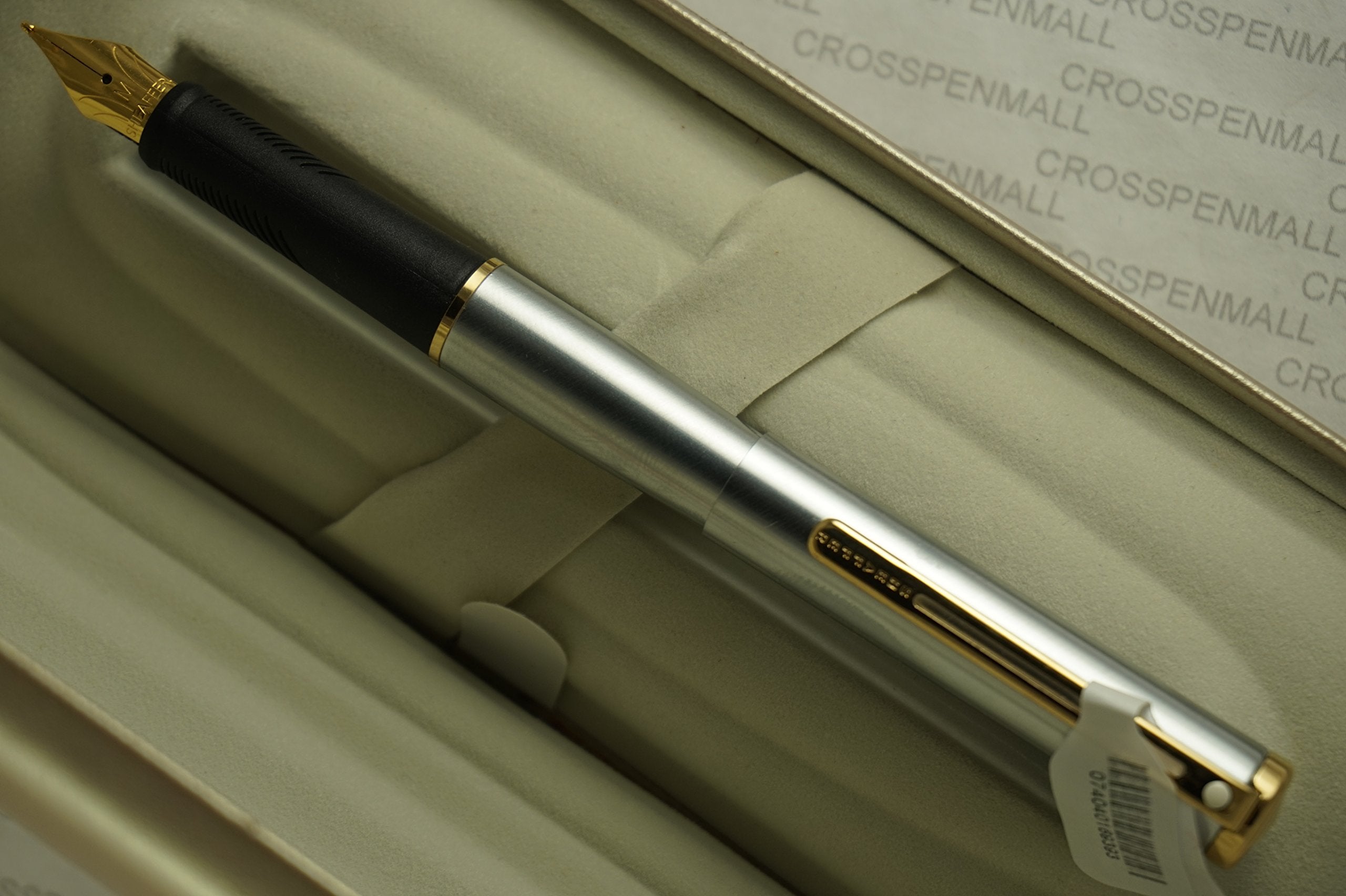 Sheaffer Agio Compact Fountain Pen Medium Nib with Cartridges, Brushed Chrome Plate Finish with 22K Gold Plate Trim (SH/9003-0) - crosspenmall.com