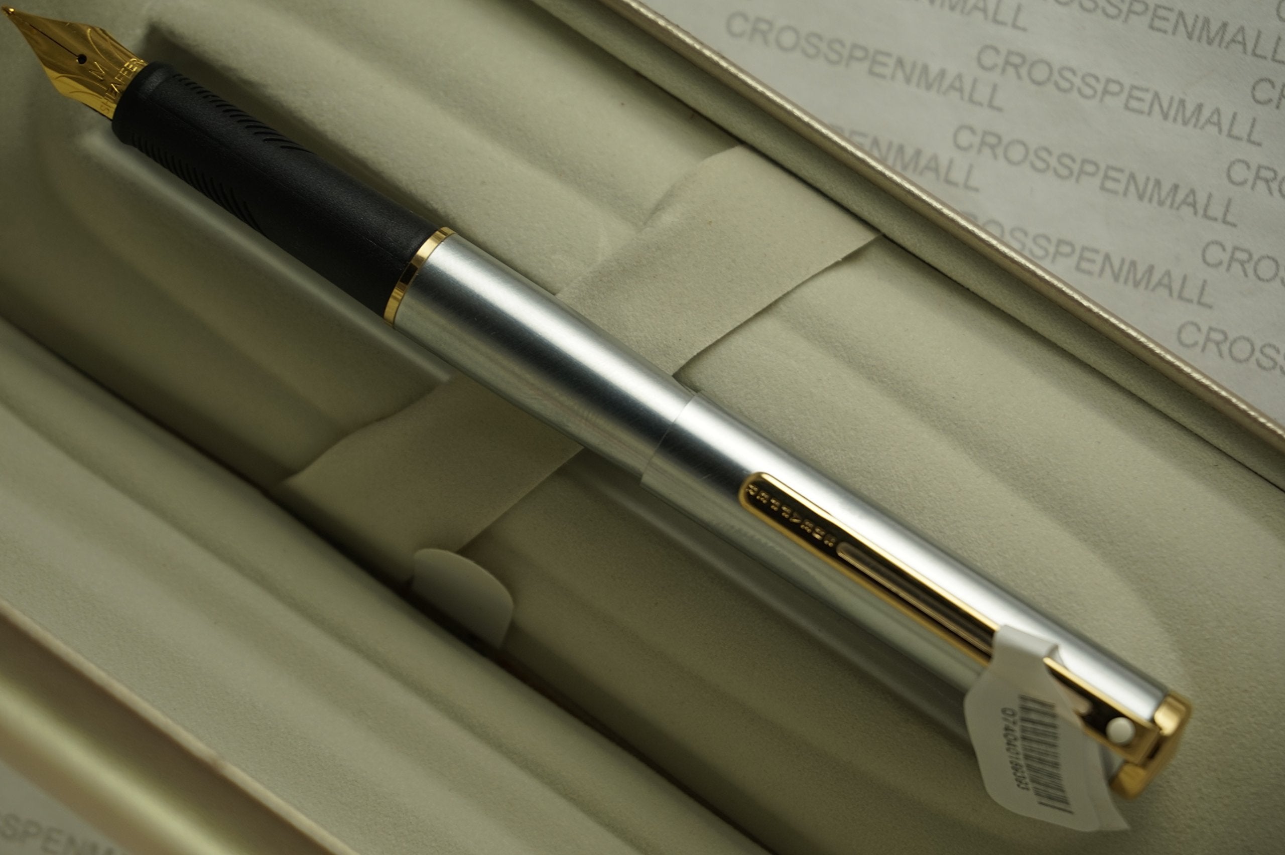 Sheaffer Agio Compact Fountain Pen Medium Nib with Cartridges, Brushed Chrome Plate Finish with 22K Gold Plate Trim (SH/9003-0) - crosspenmall.com