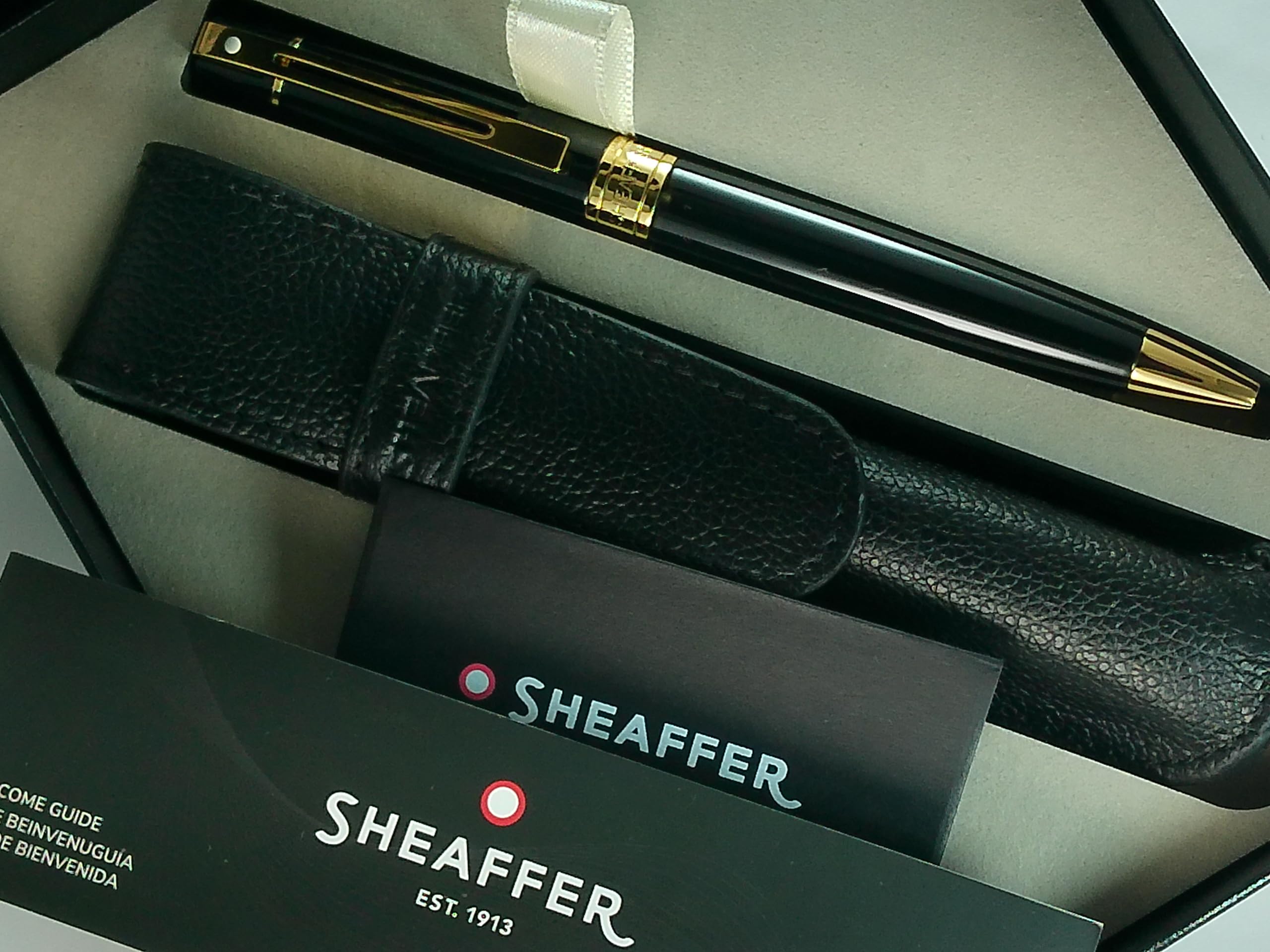 Sheaffer 300 Glossy black with Gold Trim Pen and Leather Pouch Gift Set Sheaffer