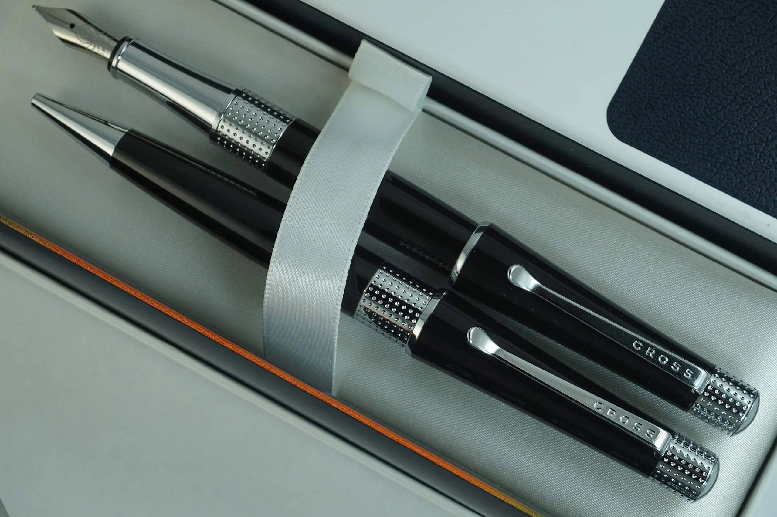 A.T. Cross Limited Collection Beverly Black Lacquer with Cross Signature Pronounced Center Band Fountain Pen and Ballpoint Pen Set. A.T.. CROSS
