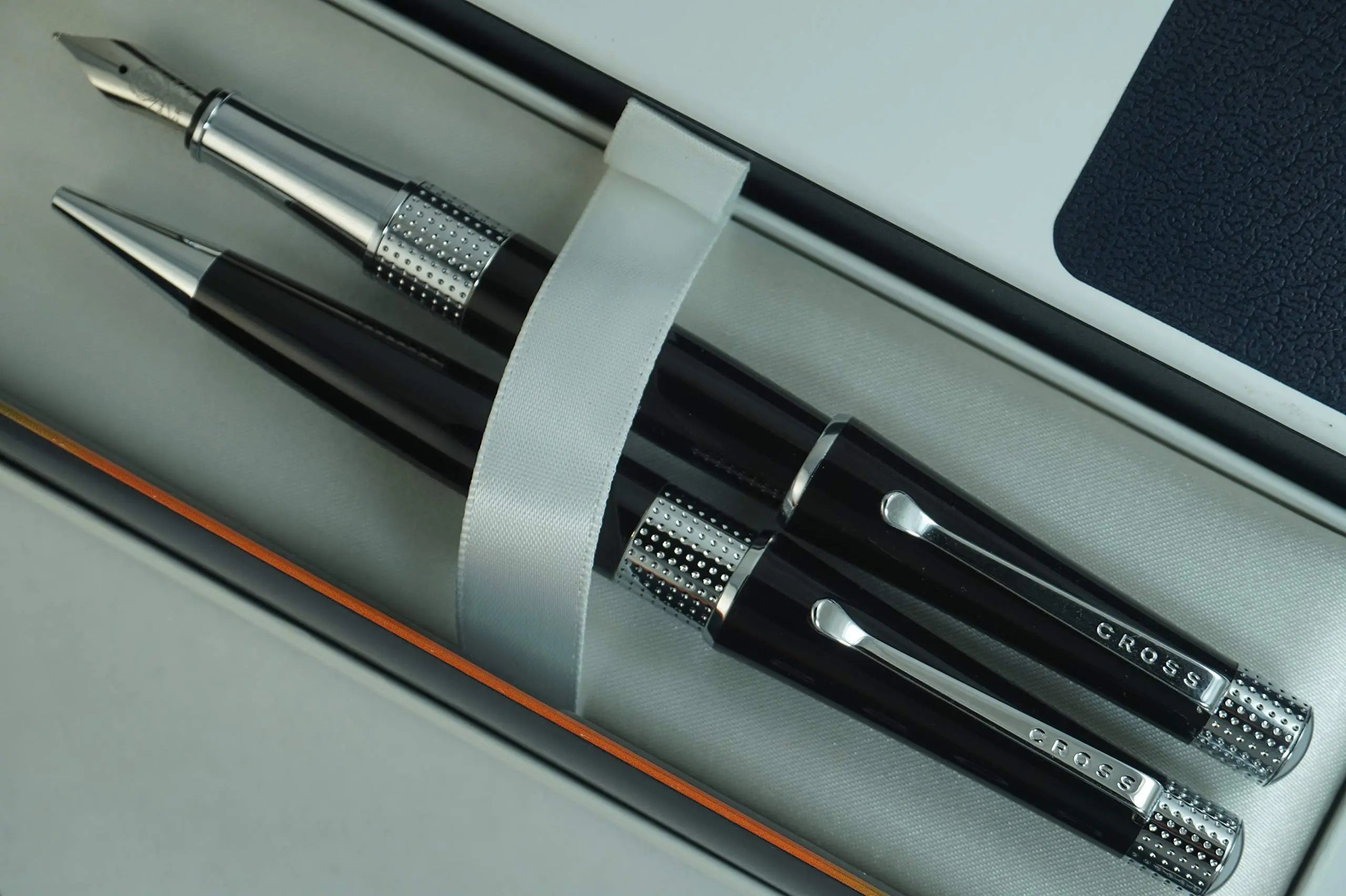 A.T. Cross Limited Collection Beverly Black Lacquer with Cross Signature Pronounced Center Band Fountain Pen and Ballpoint Pen Set. A.T.. CROSS