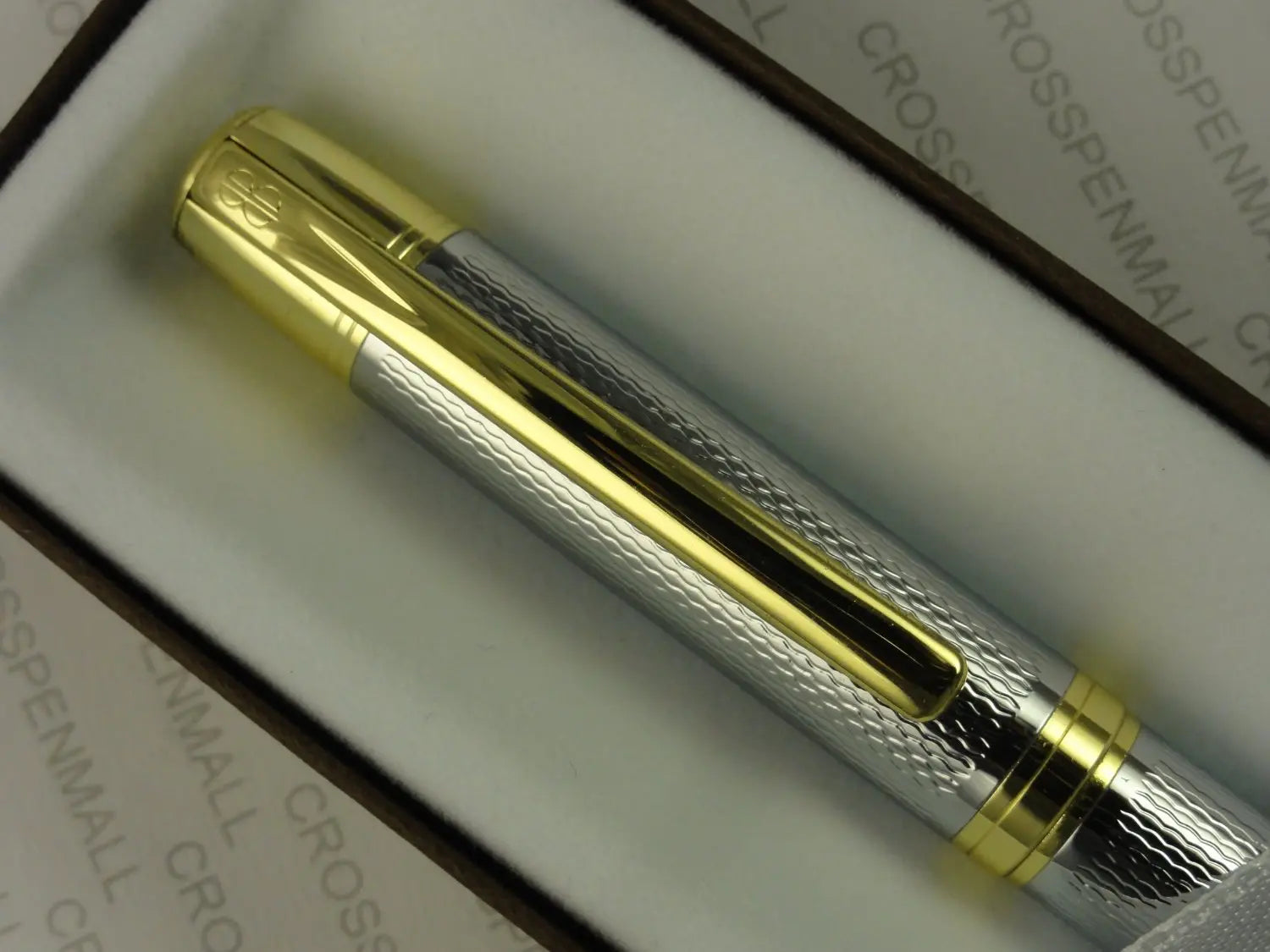 Cross Bill Blass Feathered Diamond Pattern Designer with 23KT Appointments 0.9mm Continuous Twist Lead Pencil crosspenmall.com