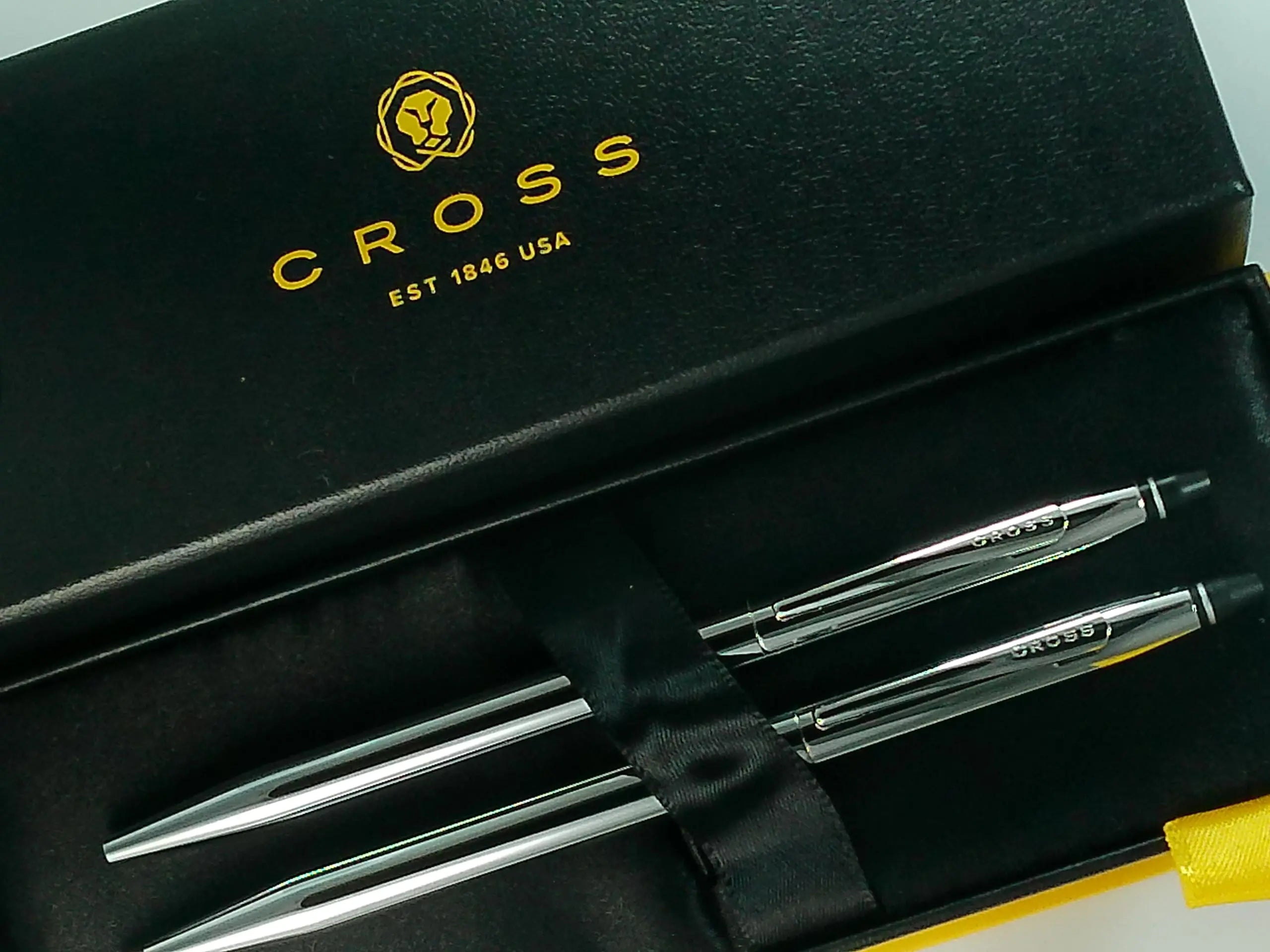 Cross Click Polished Chrome Refillable Ballpoint Pen and 0.5MM Mechanical Pencil Set in in Premium gift box Cross