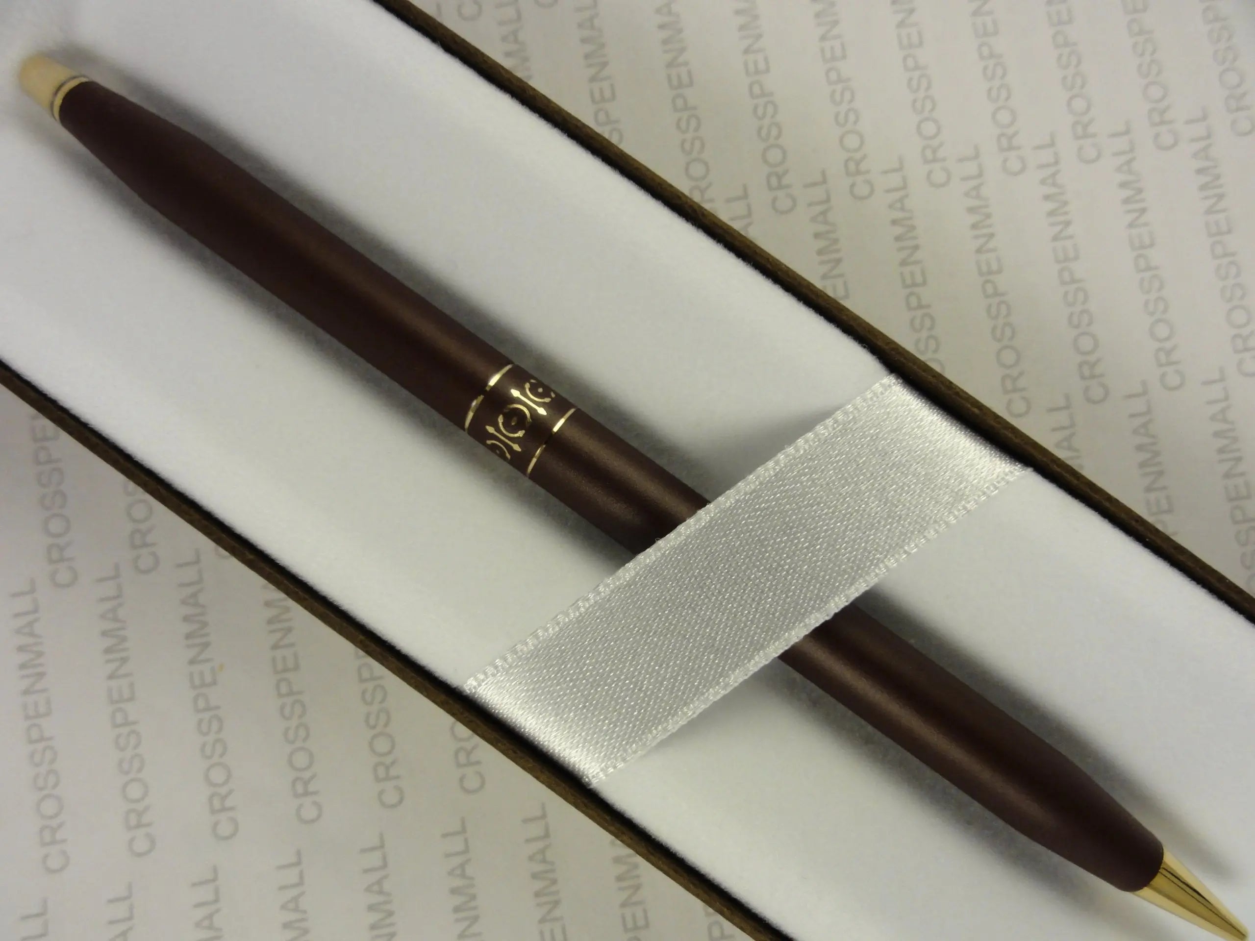 Cross Made in The USA Century Classic Ladies with Gold Velvet Mid-Ring, Burgundy Barrel, and 14KT Gold Appointments 0.5mm Pencil Cross