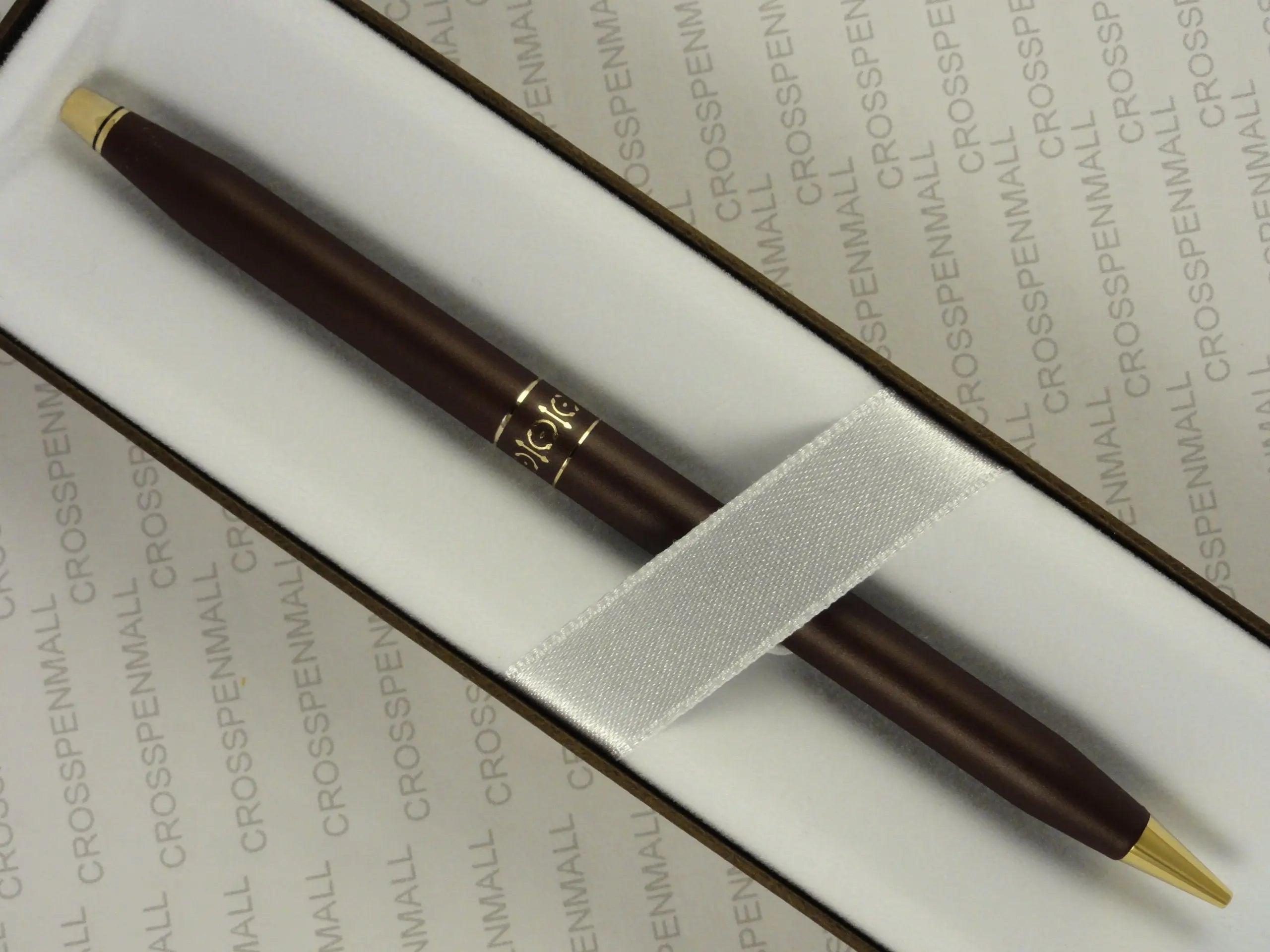 Cross Made in The USA Century Classic Ladies with Gold Velvet Mid-Ring, Burgundy Barrel, and 14KT Gold Appointments 0.5mm Pencil Cross