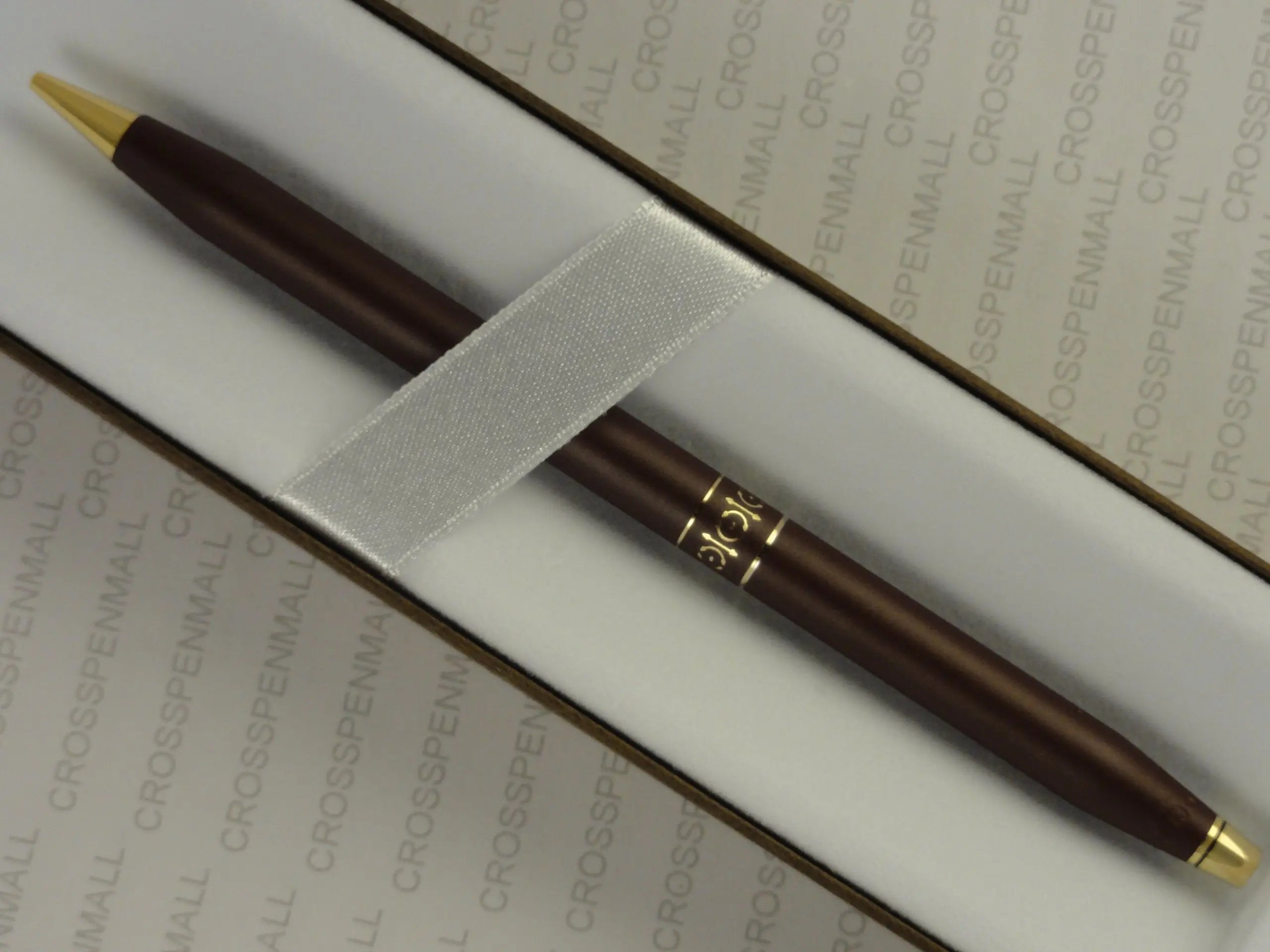 Cross Made in The USA Century Classic Ladies with Gold Velvet Mid-Ring, Burgundy Barrel, and 14KT Gold Appointments 0.5mm Pencil Cross