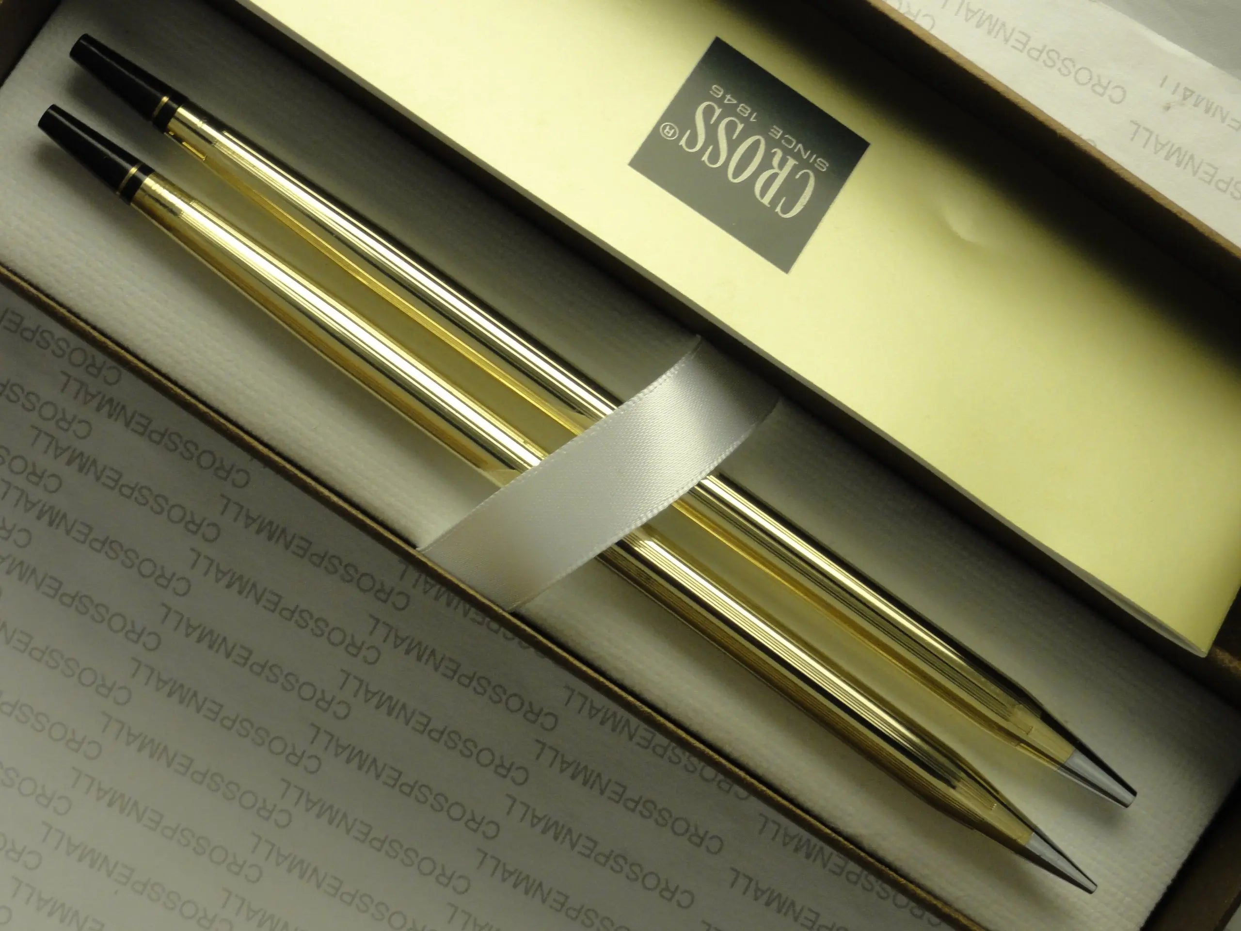 Cross Made in The USA Desk Set 10k Karat Gold Filled Replacement Pen and 0.9MM Pencil Set. crosspenmall.com