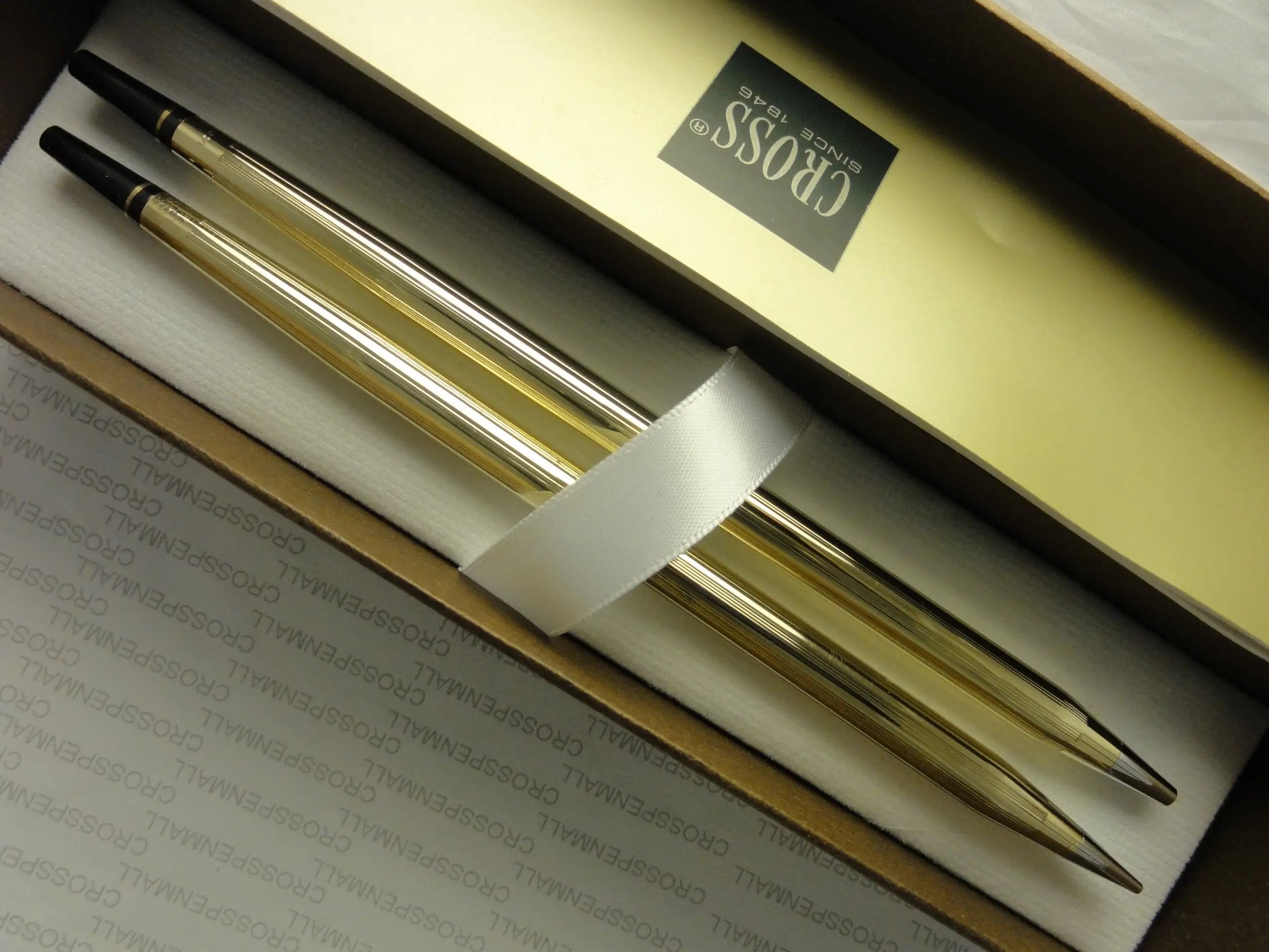 Cross Made in The USA Desk Set 10k Karat Gold Filled Replacement Pen and 0.9MM Pencil Set. crosspenmall.com