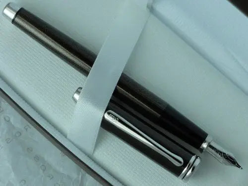 Cross Made in The USA Limited Edition Townsend Quartz Carbonite Fountain Pen Medium Nib - crosspenmall.com