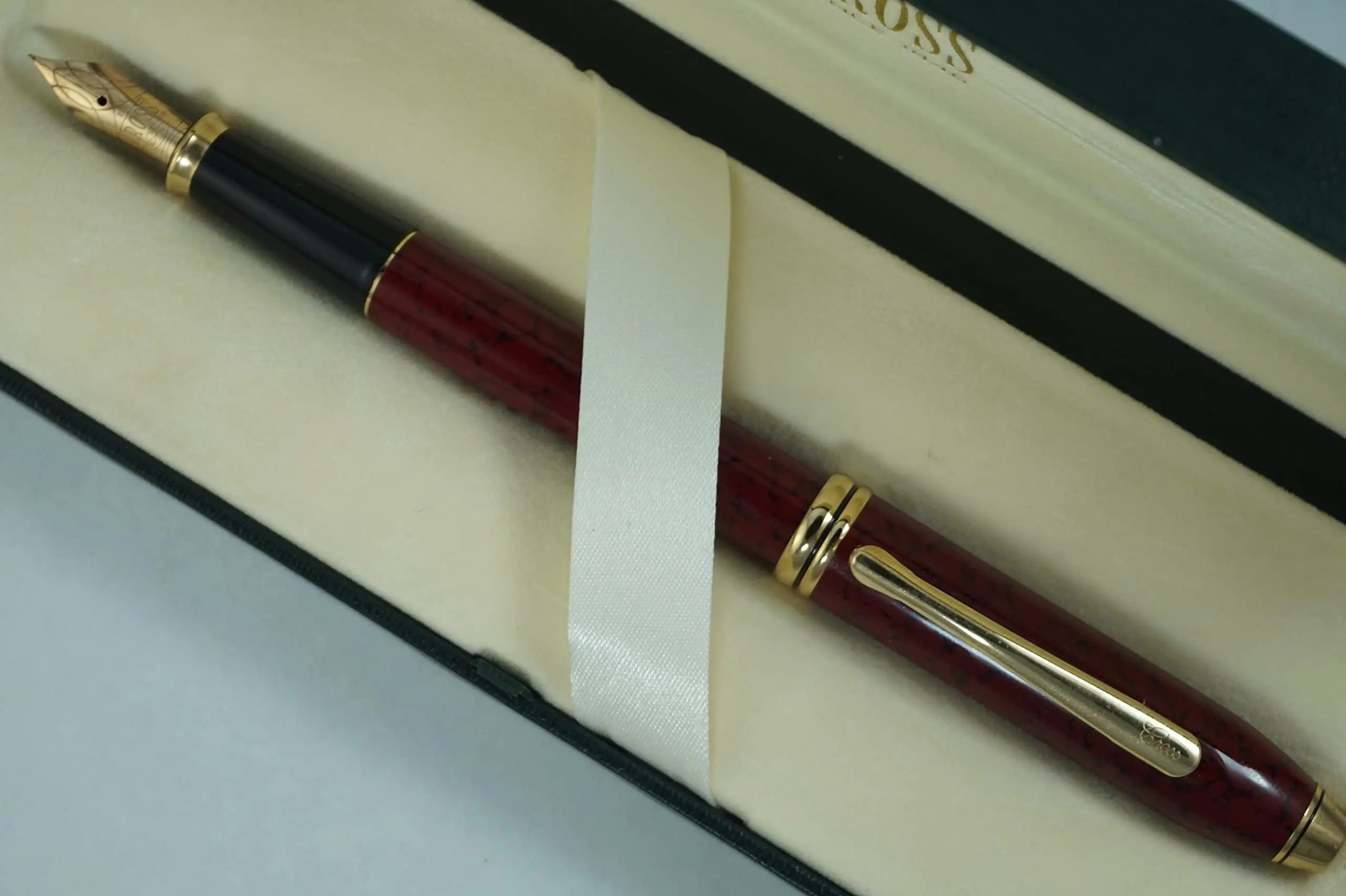 Cross Made in UK Cardinal Red and 23KT Appointment s with Solid 14KT Gold Extra fine XF nib Fountain pen - crosspenmall.com