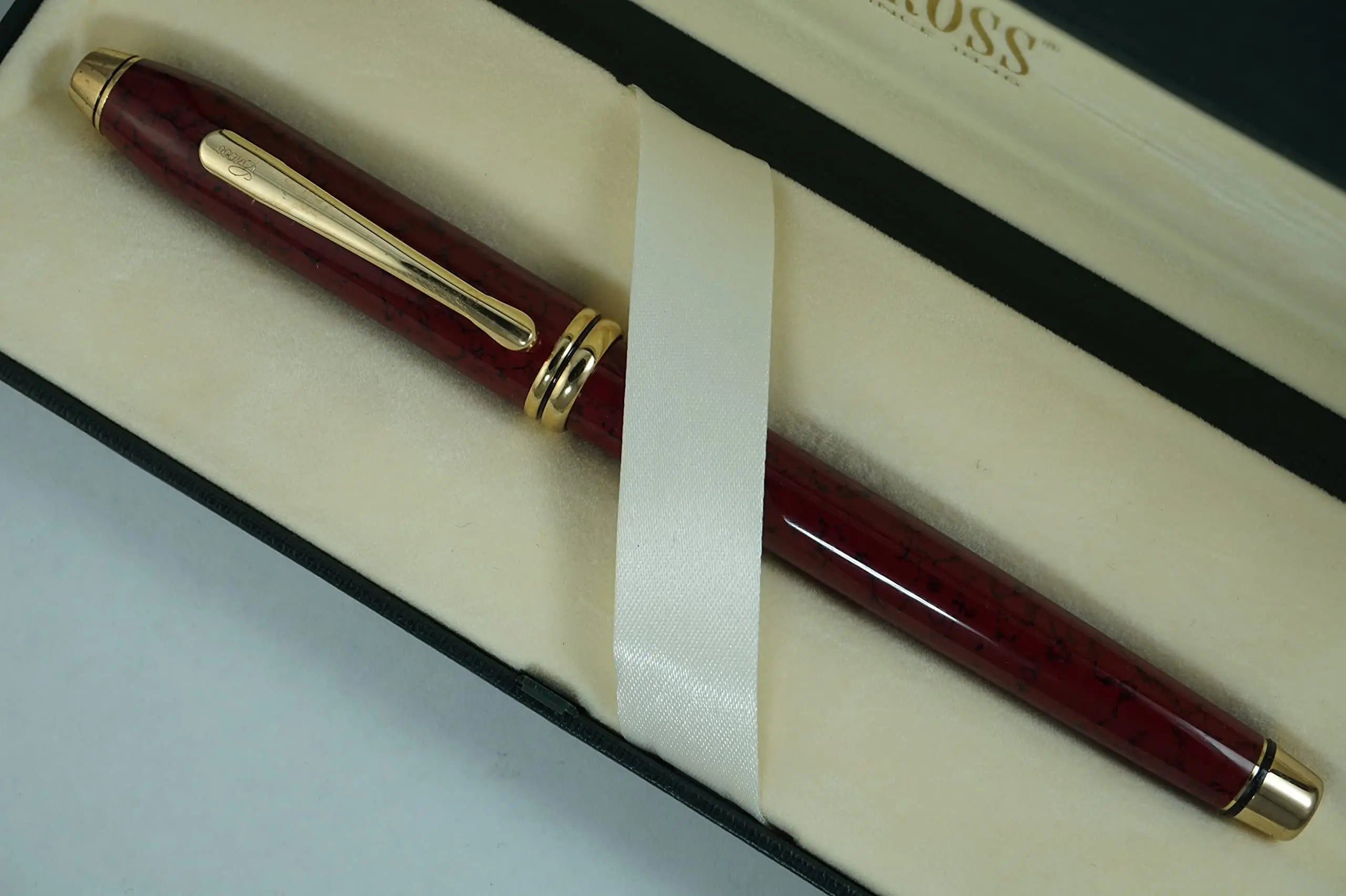 Cross Made in UK Cardinal Red and 23KT Appointment s with Solid 14KT Gold Extra fine XF nib Fountain pen - crosspenmall.com