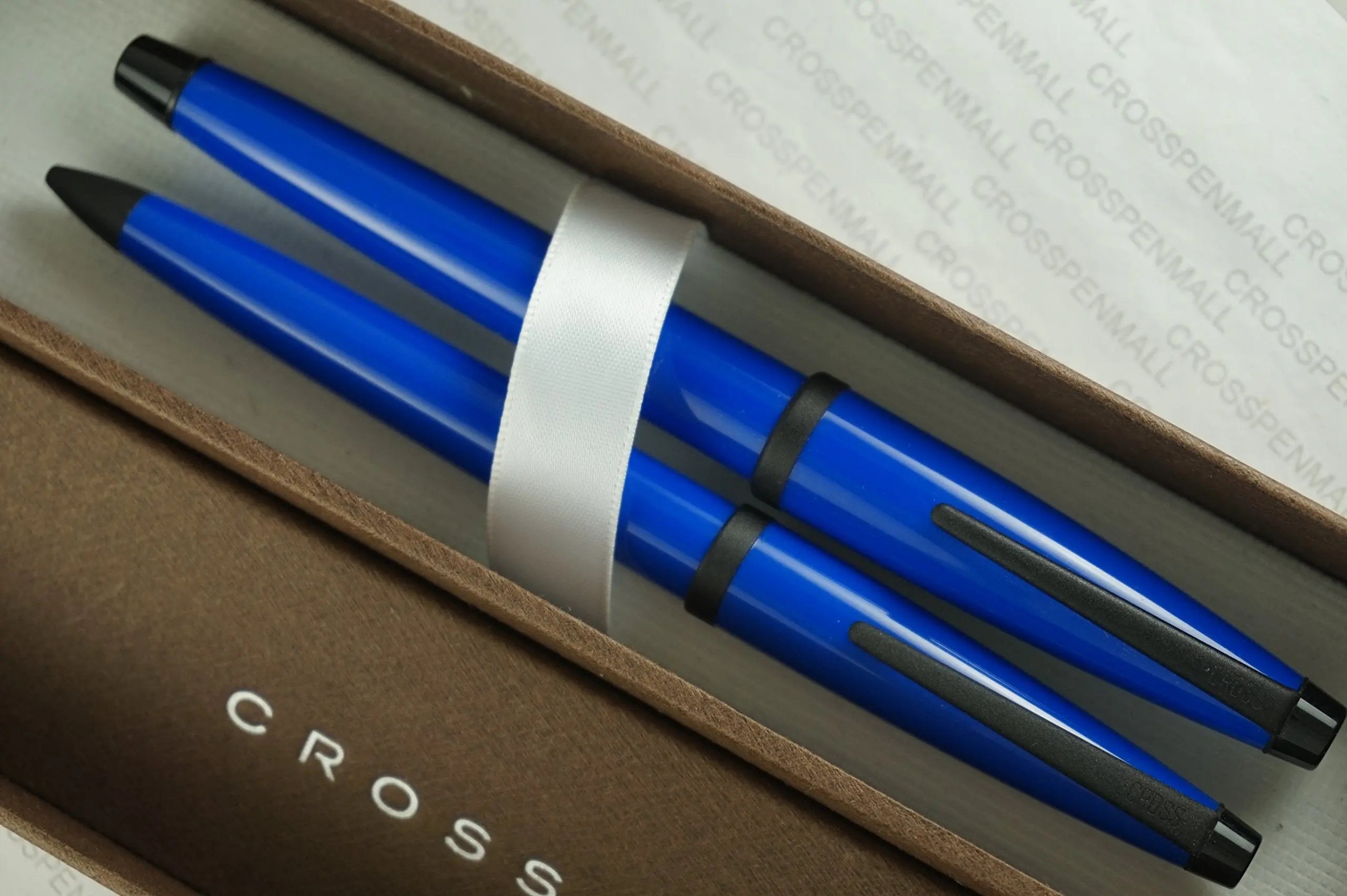 Cross Solo Electric Blue with 23k Gold Medium Nib Fountain Pen and 0.5mm Pencil Set crosspenmall.com
