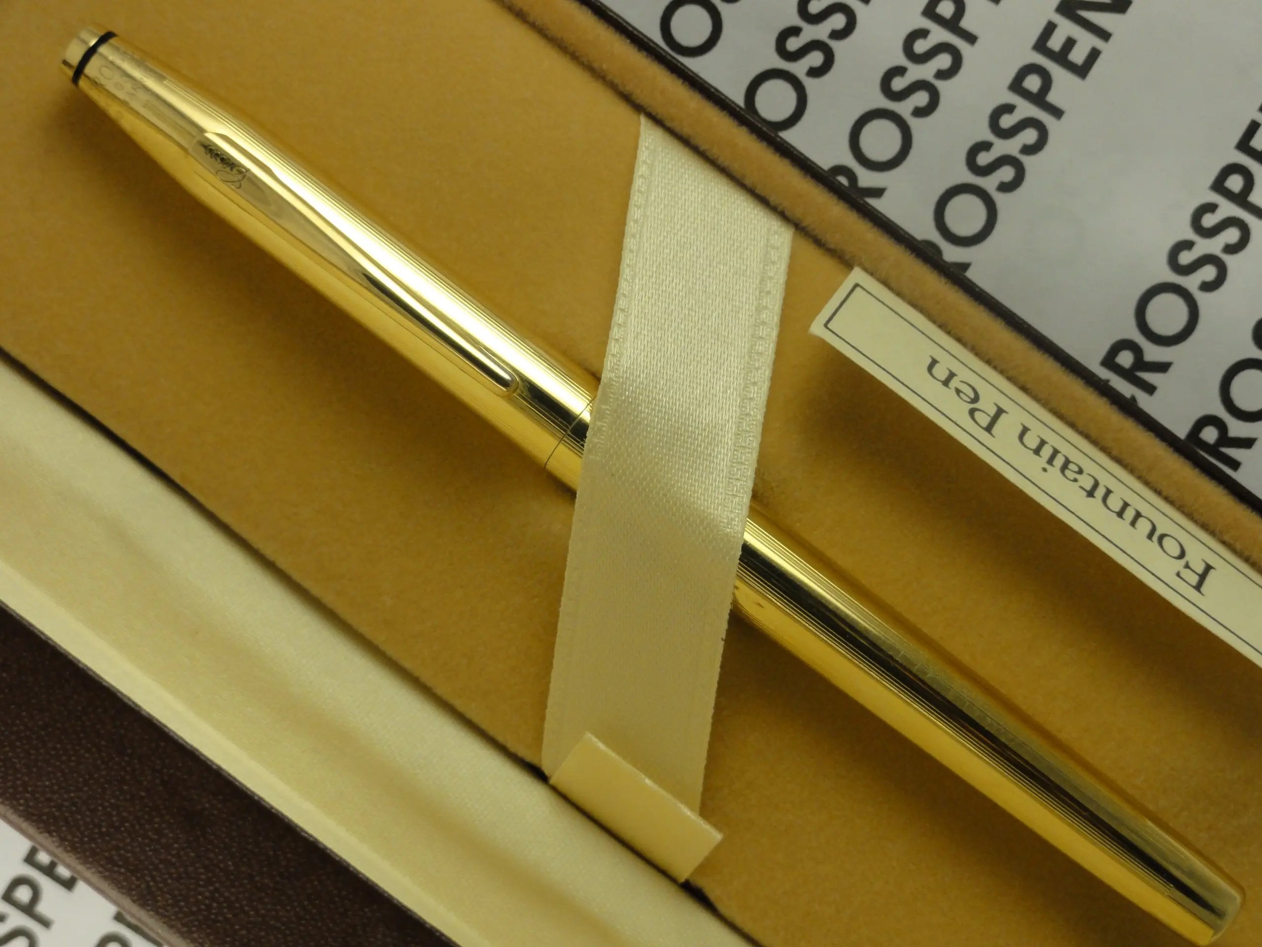 Cross Made in The USA Century Classic 18k Gold Rolled/Filled Barrel with Solid 14k Gold Medium Nib Fountain Pen - crosspenmall.com