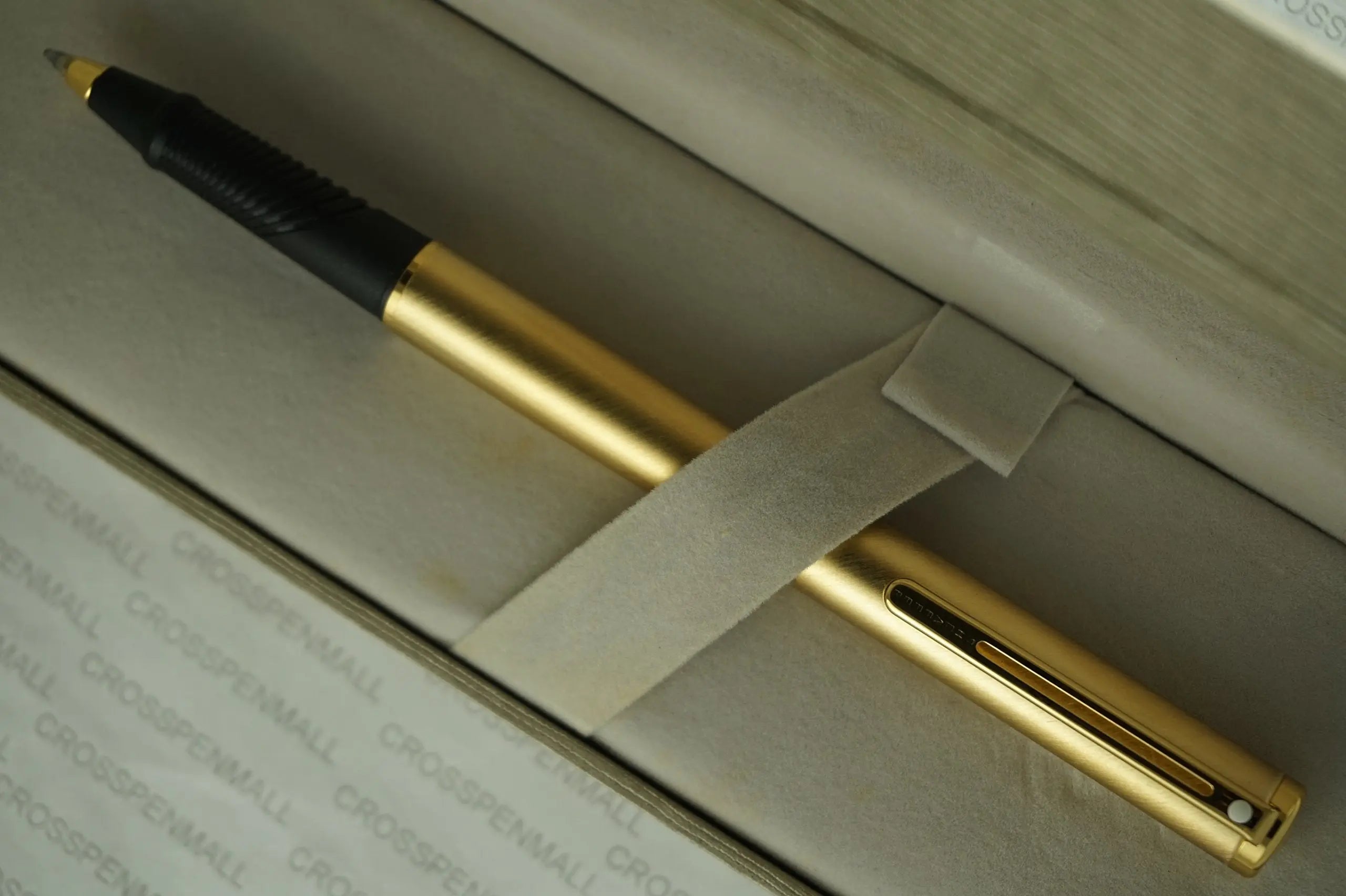 Made in the USA Cross Sheaffer Agio Rollerball, Angle Brushed 22K Gold and 22K Gold Appointments Pen - crosspenmall.com