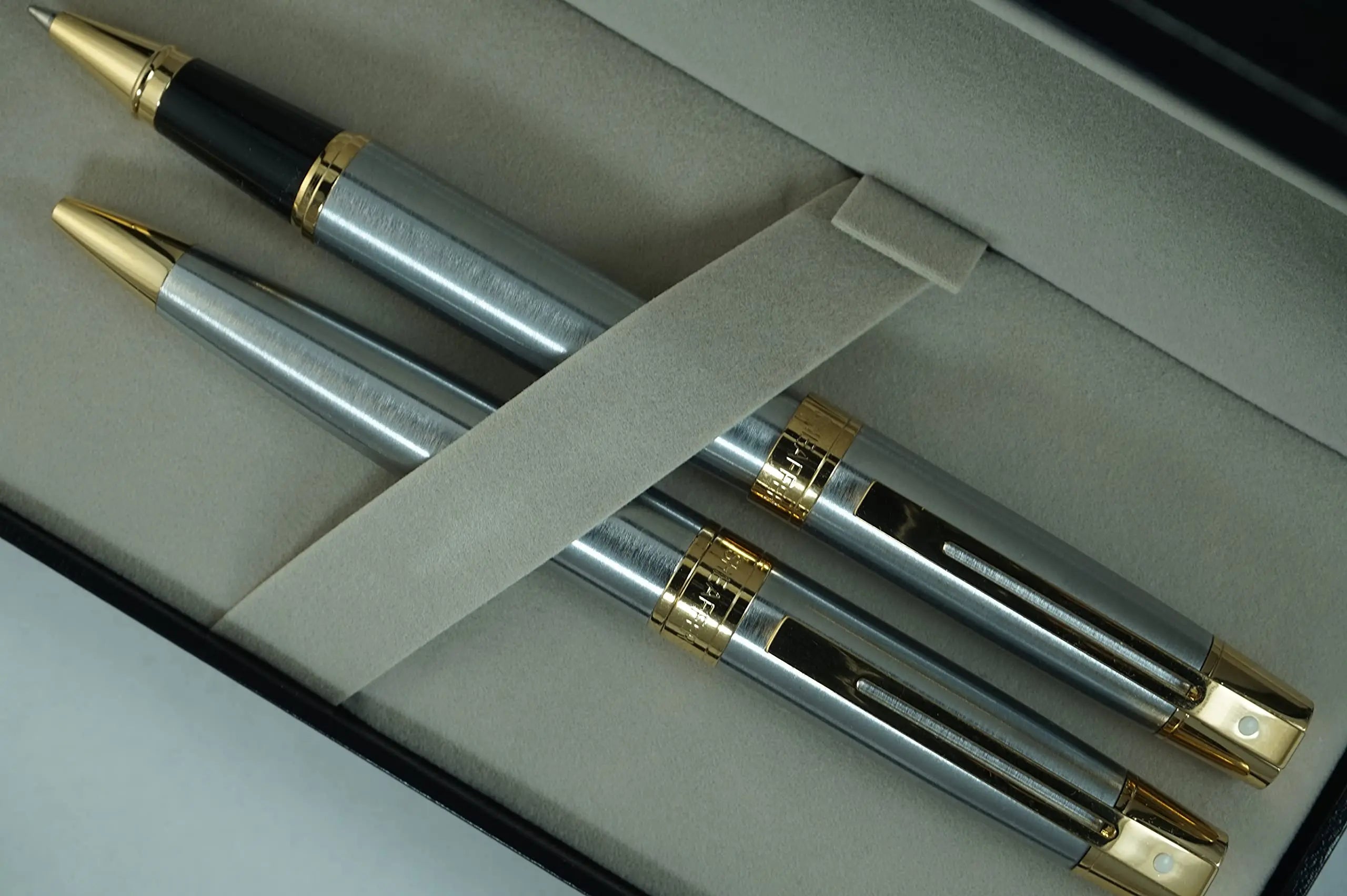 Sheaffer 300 Limited Collections,Brushed Chrome Barrel and Gold Appointments Rollerball and Ballpoint pens set Sheaffer